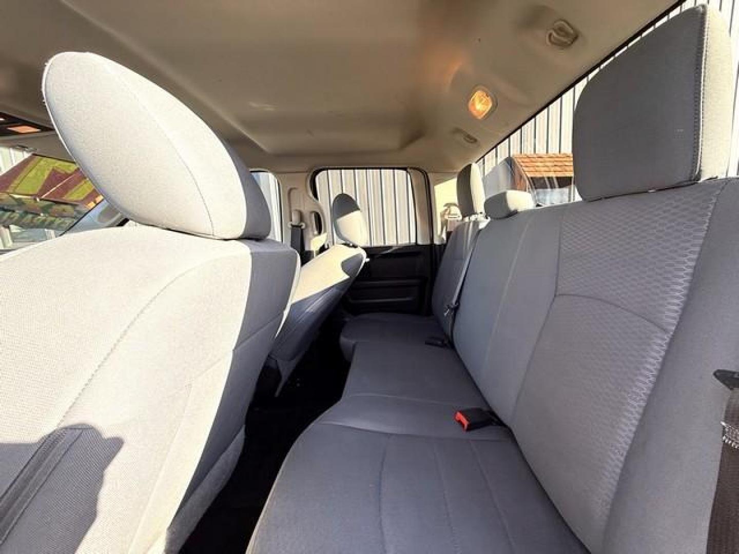2017 WHITE RAM 1500 (1C6RR7FT4HS) with an V8,5.7L(345 CID),OHV engine, AUTOMATIC transmission, located at 14600 Frazho Road, Warren, MI, 48089, (586) 776-3400, 42.485996, -82.974220 - Photo#7
