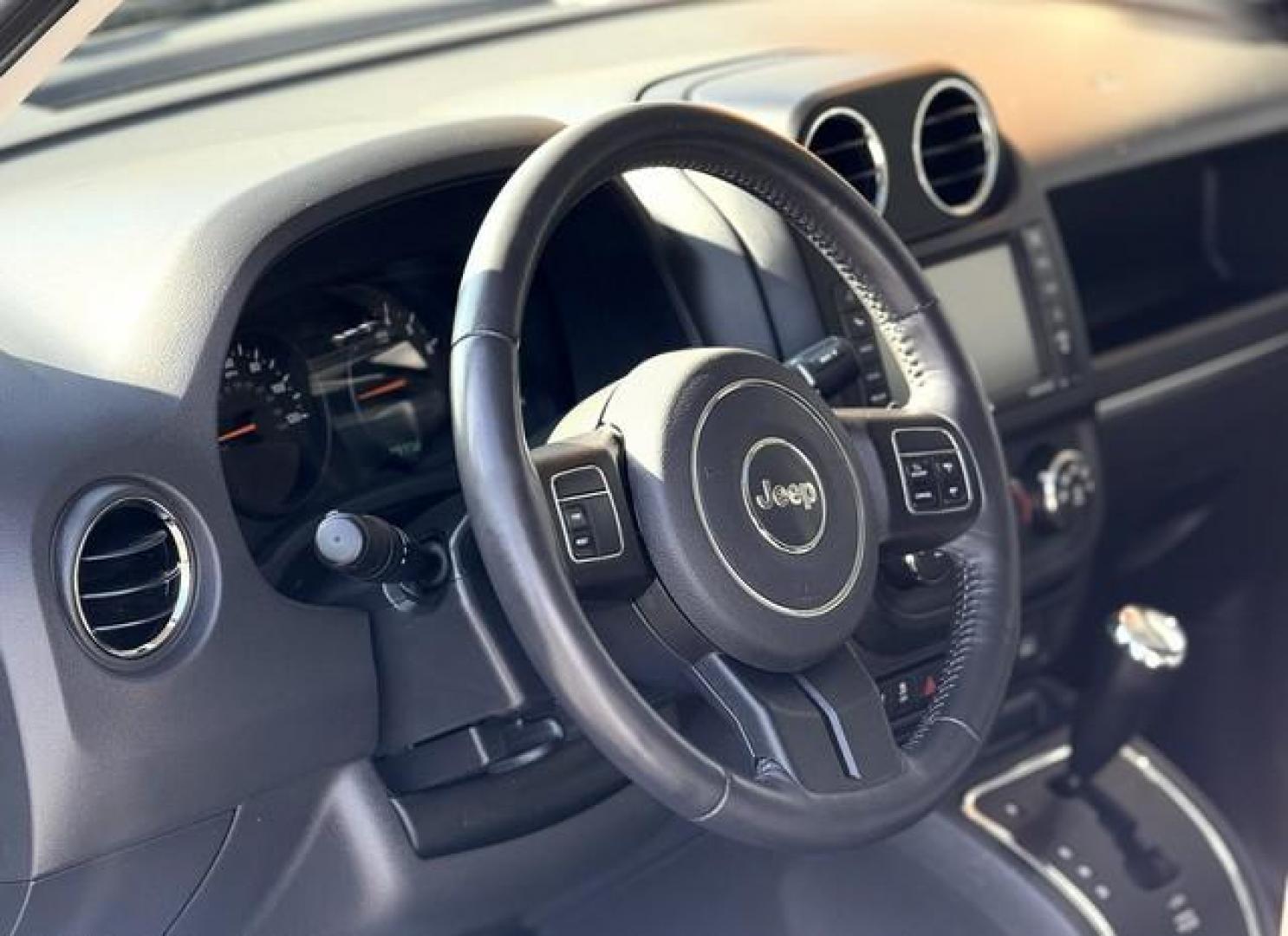 2016 WHITE JEEP PATRIOT (1C4NJRAB6GD) with an L4,2.4L(144 CID),DOHC engine, AUTOMATIC transmission, located at 14600 Frazho Road, Warren, MI, 48089, (586) 776-3400, 42.485996, -82.974220 - Photo#8