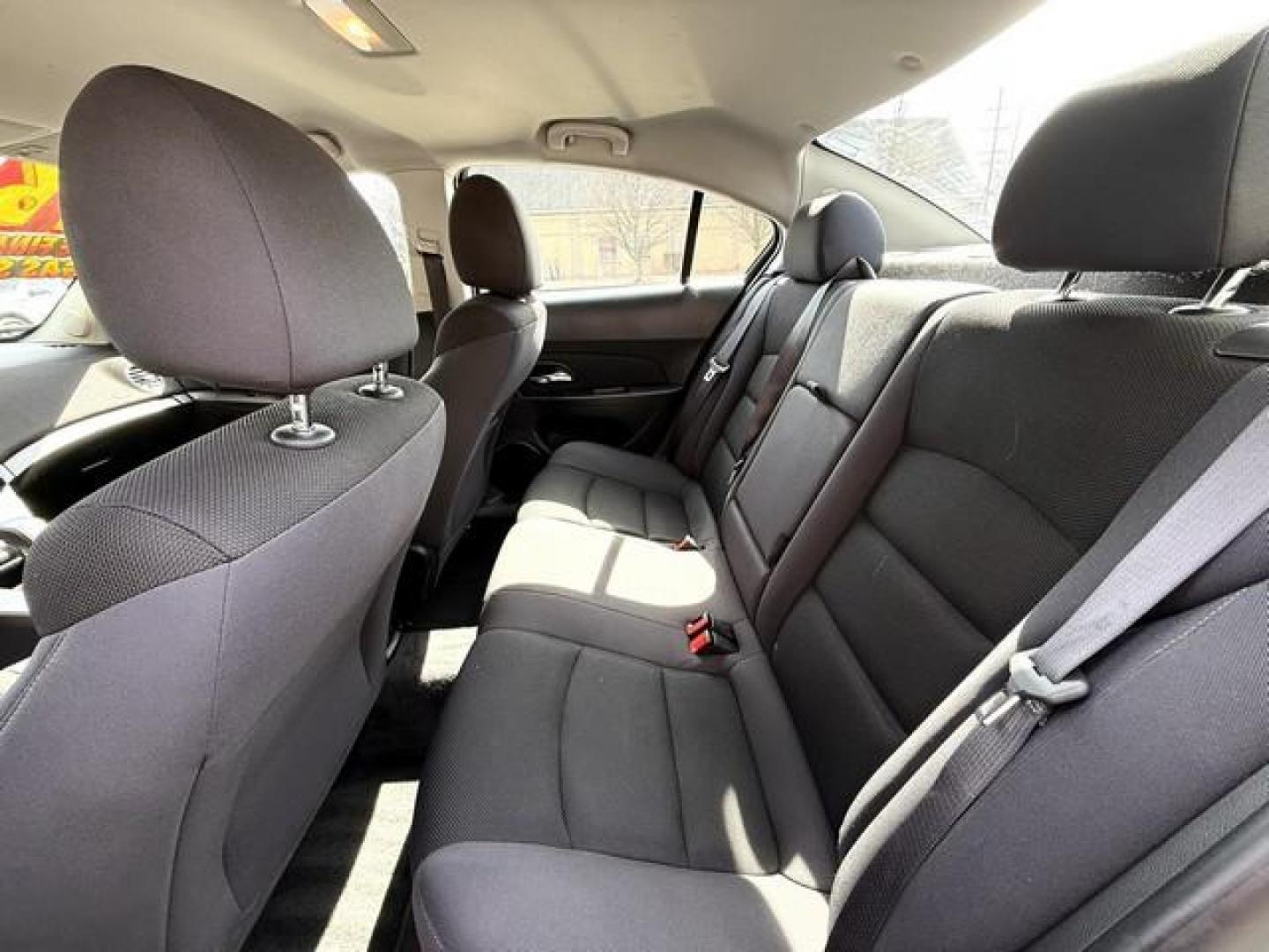 2016 WHITE CHEVROLET CRUZE LIMITED (1G1PE5SBXG7) with an L4,1.4L(83 CID),DOHC engine, AUTOMATIC transmission, located at 14600 Frazho Road, Warren, MI, 48089, (586) 776-3400, 42.485996, -82.974220 - Photo#7