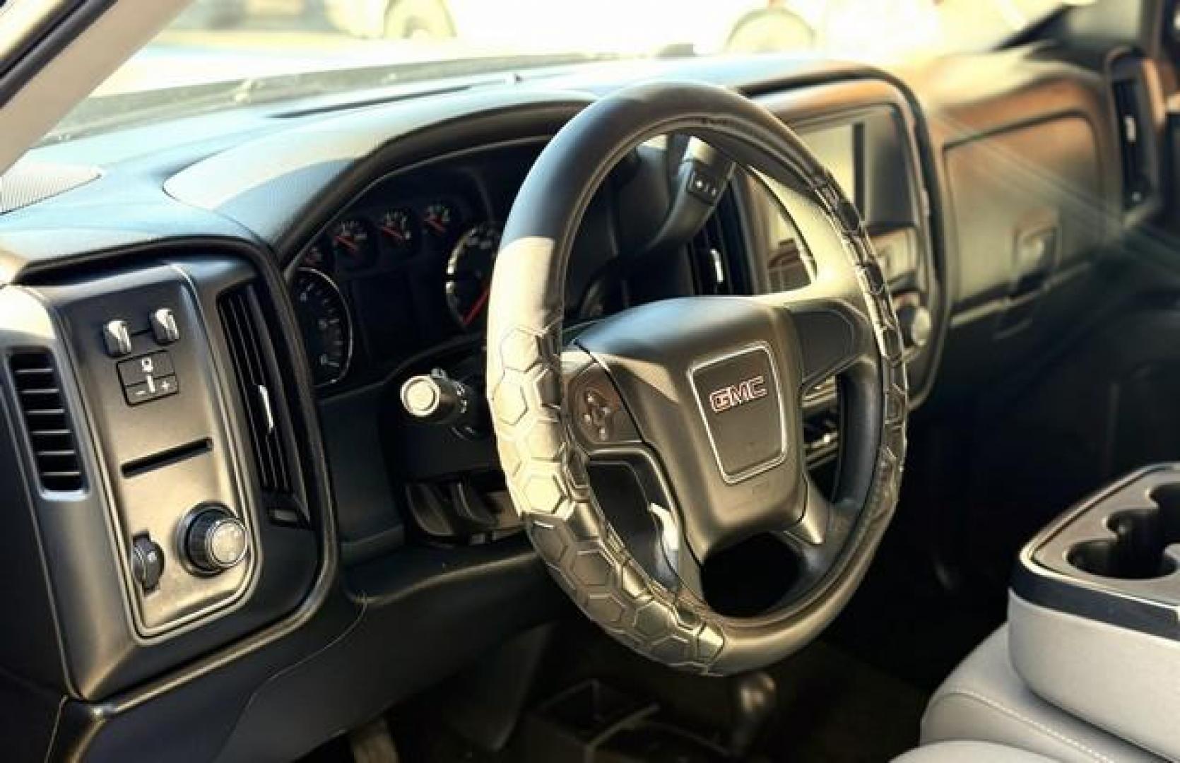 2017 BLACK GMC SIERRA 1500 (1GTV2LEC8HZ) with an V8,5.3L(325 CID),OHV engine, AUTOMATIC transmission, located at 14600 Frazho Road, Warren, MI, 48089, (586) 776-3400, 42.485996, -82.974220 - Photo#9