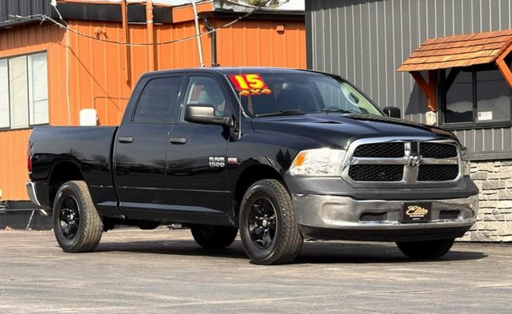 2015 BLACK FOREST GREEN RAM 1500 (1C6RR7ST6FS) with an V8,5.7L(345 CID),OHV engine, AUTOMATIC transmission, located at 14600 Frazho Road, Warren, MI, 48089, (586) 776-3400, 42.485996, -82.974220 - Photo#1