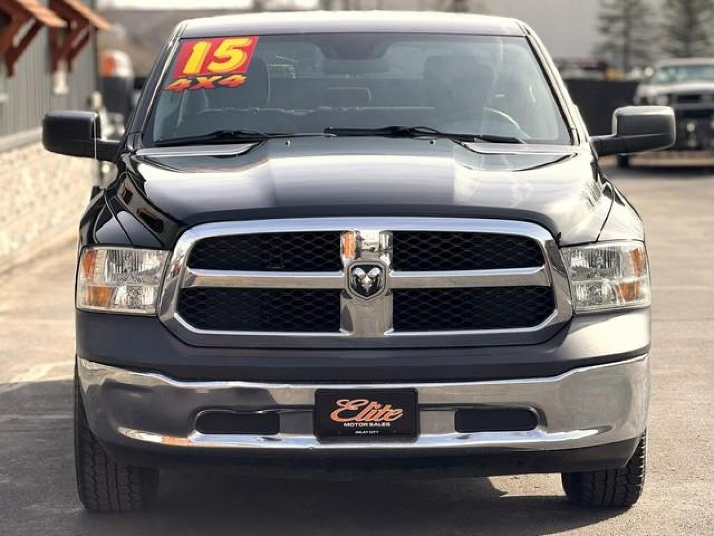 2015 BLACK FOREST GREEN RAM 1500 (1C6RR7ST6FS) with an V8,5.7L(345 CID),OHV engine, AUTOMATIC transmission, located at 14600 Frazho Road, Warren, MI, 48089, (586) 776-3400, 42.485996, -82.974220 - Photo#4