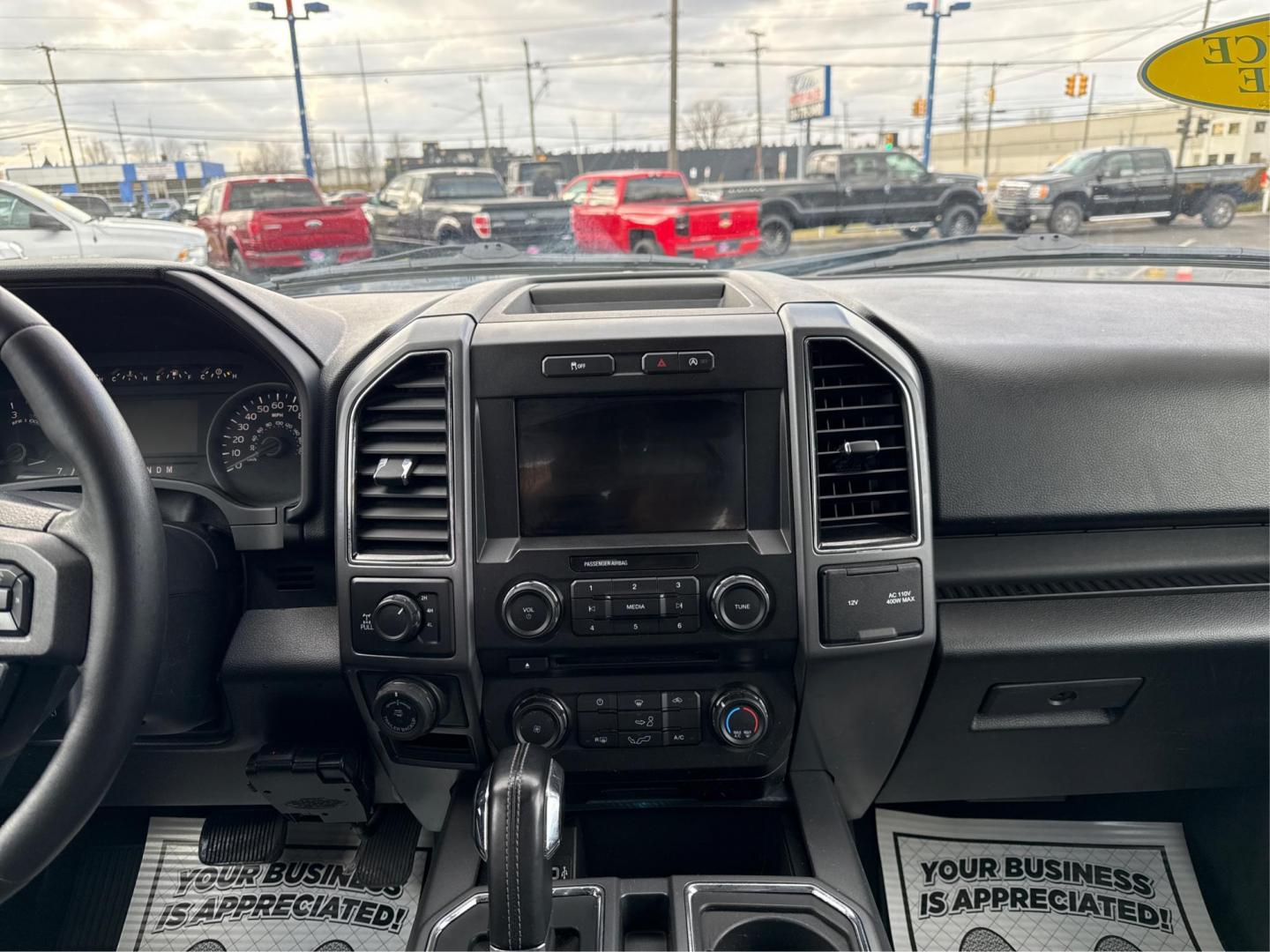 2018 WHITE FORD F-150 (1FTEW1E52JK) with an V8,5.0L(302 CID),DOHC engine, AUTOMATIC transmission, located at 14600 Frazho Road, Warren, MI, 48089, (586) 776-3400, 42.485996, -82.974220 - Photo#13