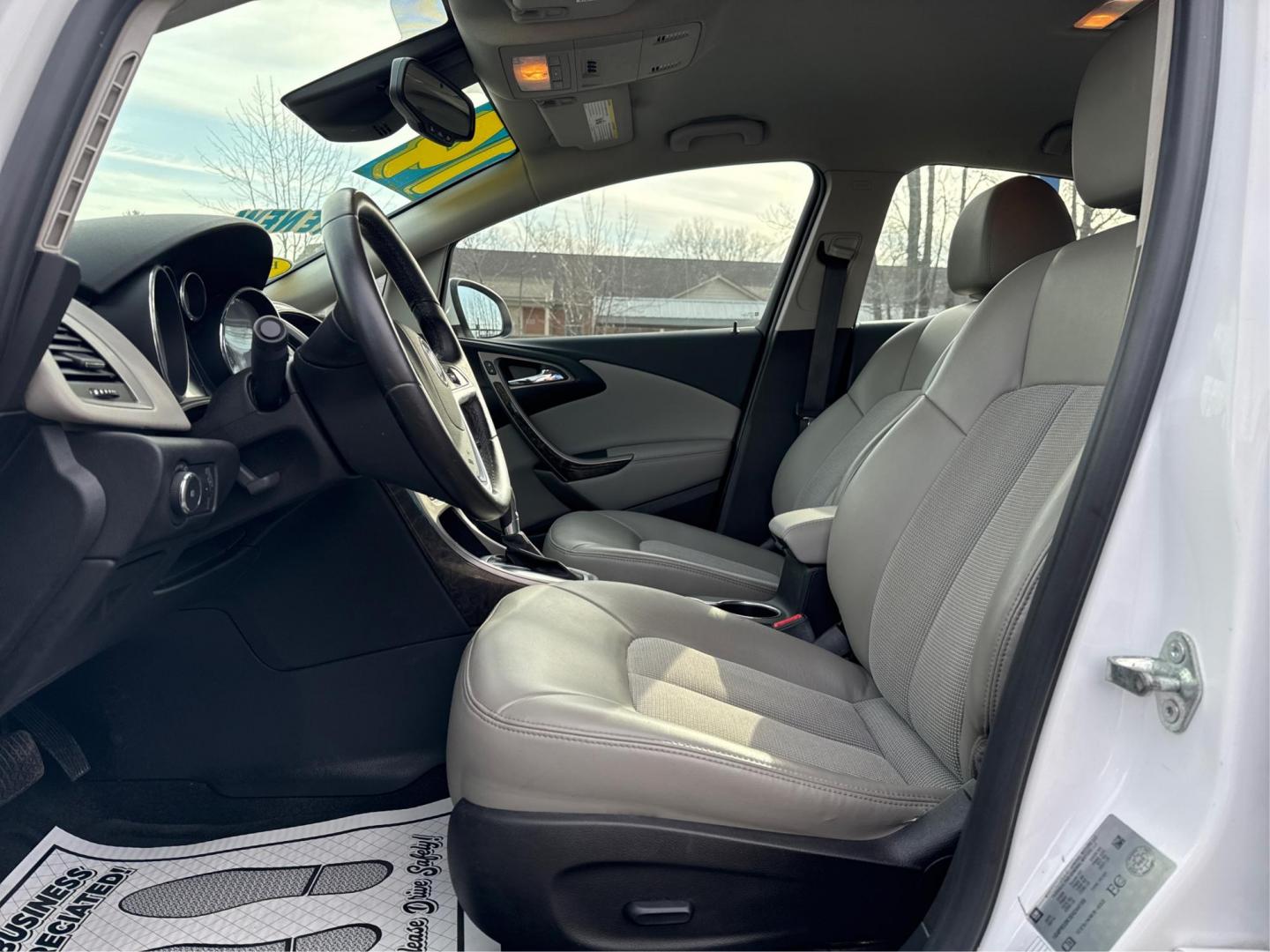 2014 WHITE BUICK VERANO (1G4PR5SK3E4) with an L4,2.4L(145 CID),DOHC engine, AUTOMATIC transmission, located at 14600 Frazho Road, Warren, MI, 48089, (586) 776-3400, 42.485996, -82.974220 - Photo#8