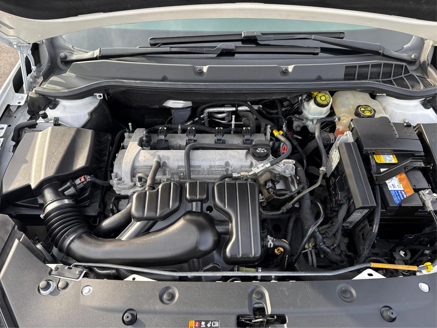 2014 WHITE BUICK VERANO (1G4PR5SK3E4) with an L4,2.4L(145 CID),DOHC engine, AUTOMATIC transmission, located at 14600 Frazho Road, Warren, MI, 48089, (586) 776-3400, 42.485996, -82.974220 - Photo#10