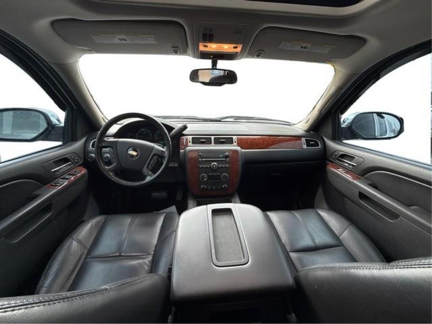2011 WHITE CHEVROLET SILVERADO 1500 (3GCPKTE3XBG) with an V8,5.3L(325 CID),OHV engine, AUTOMATIC transmission, located at 14600 Frazho Road, Warren, MI, 48089, (586) 776-3400, 42.485996, -82.974220 - Photo#21