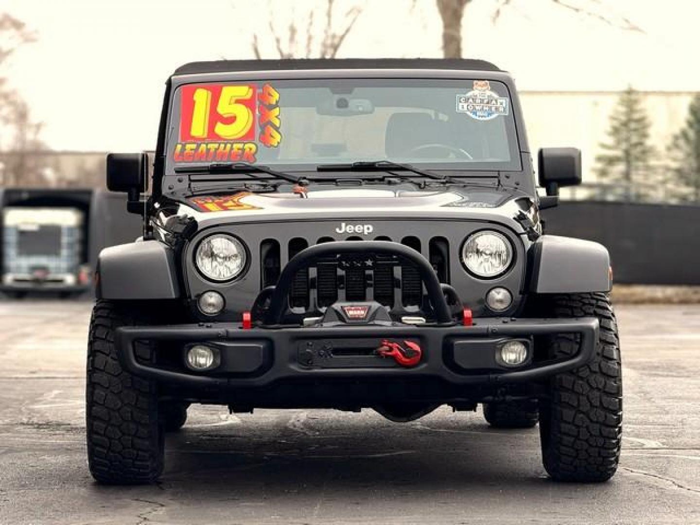 2015 BLACK JEEP WRANGLER (1C4HJWFGXFL) with an V6,3.6L(220 CID),DOHC engine, AUTOMATIC transmission, located at 14600 Frazho Road, Warren, MI, 48089, (586) 776-3400, 42.485996, -82.974220 - Photo#4