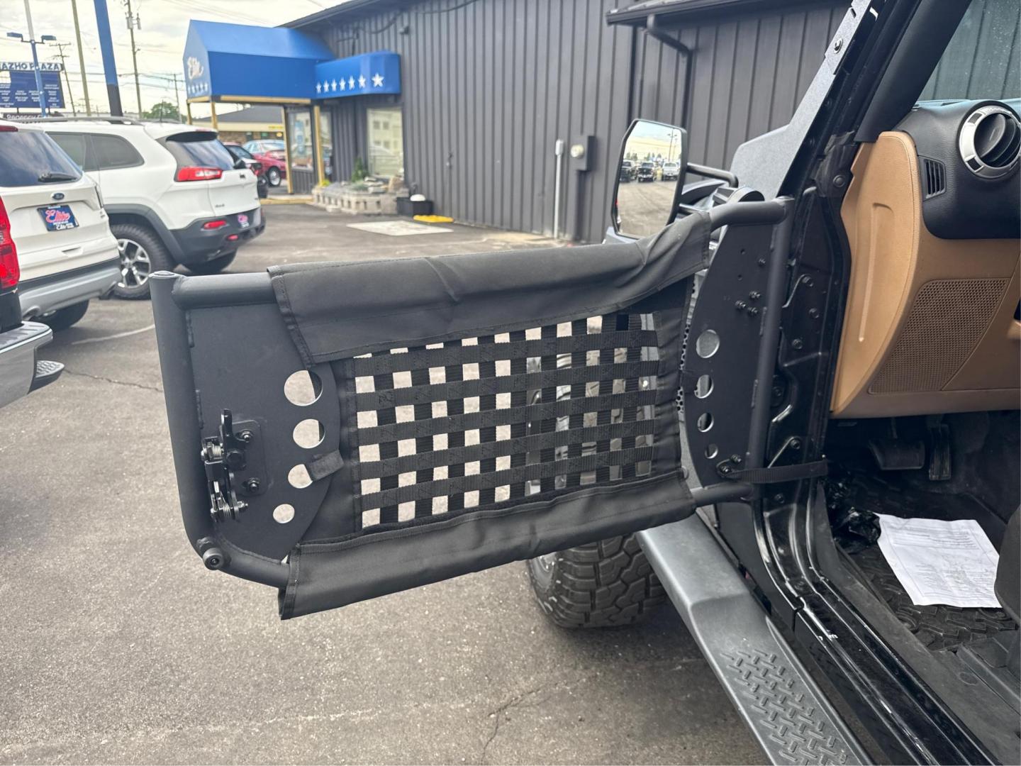 2016 BLACK JEEP WRANGLER (1C4AJWBG1GL) with an V6,3.6L(220 CID),DOHC engine, AUTOMATIC transmission, located at 14600 Frazho Road, Warren, MI, 48089, (586) 776-3400, 42.485996, -82.974220 - Photo#19