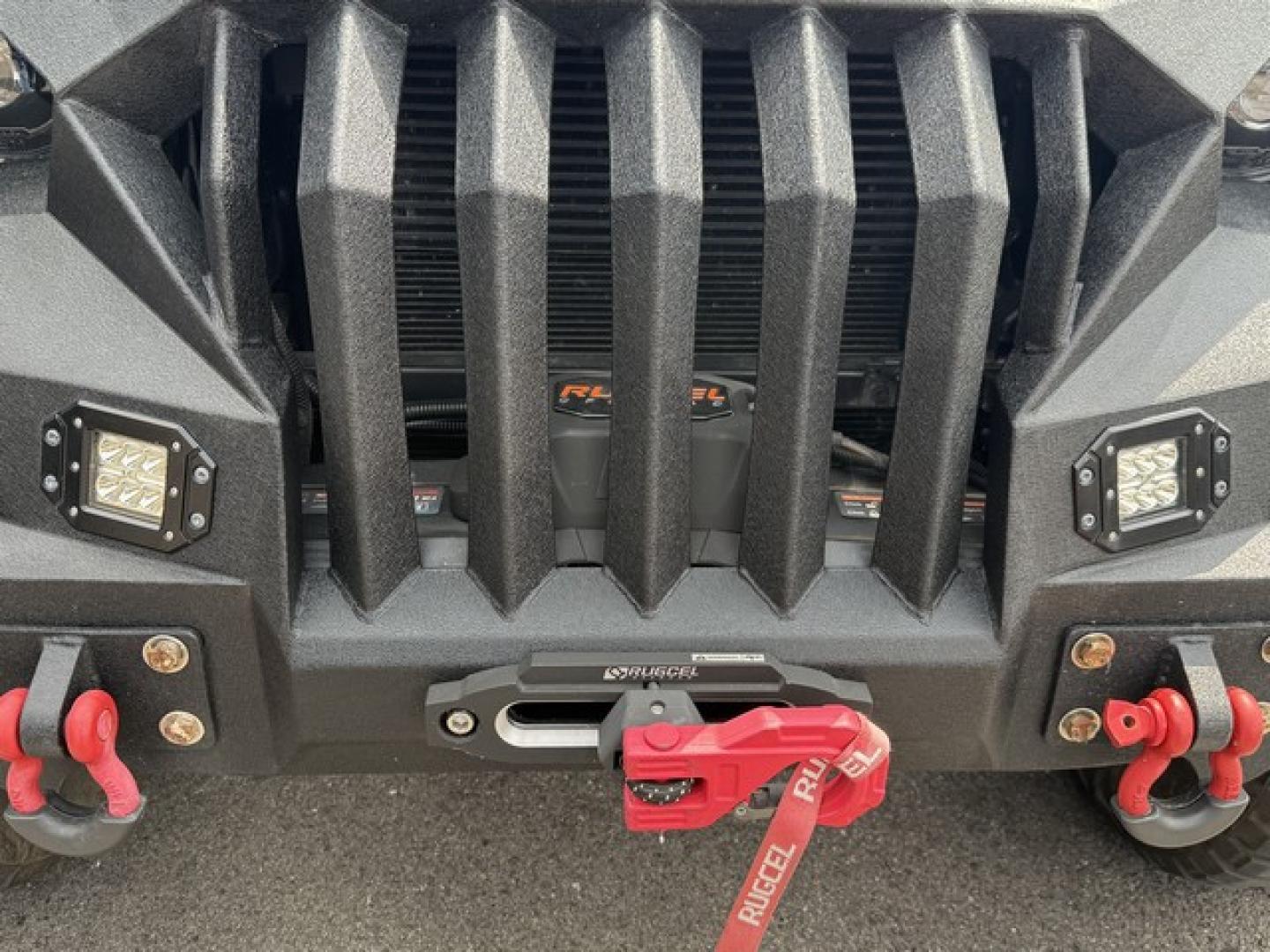 2016 BLACK JEEP WRANGLER (1C4AJWBG1GL) with an V6,3.6L(220 CID),DOHC engine, AUTOMATIC transmission, located at 14600 Frazho Road, Warren, MI, 48089, (586) 776-3400, 42.485996, -82.974220- Photo#15
