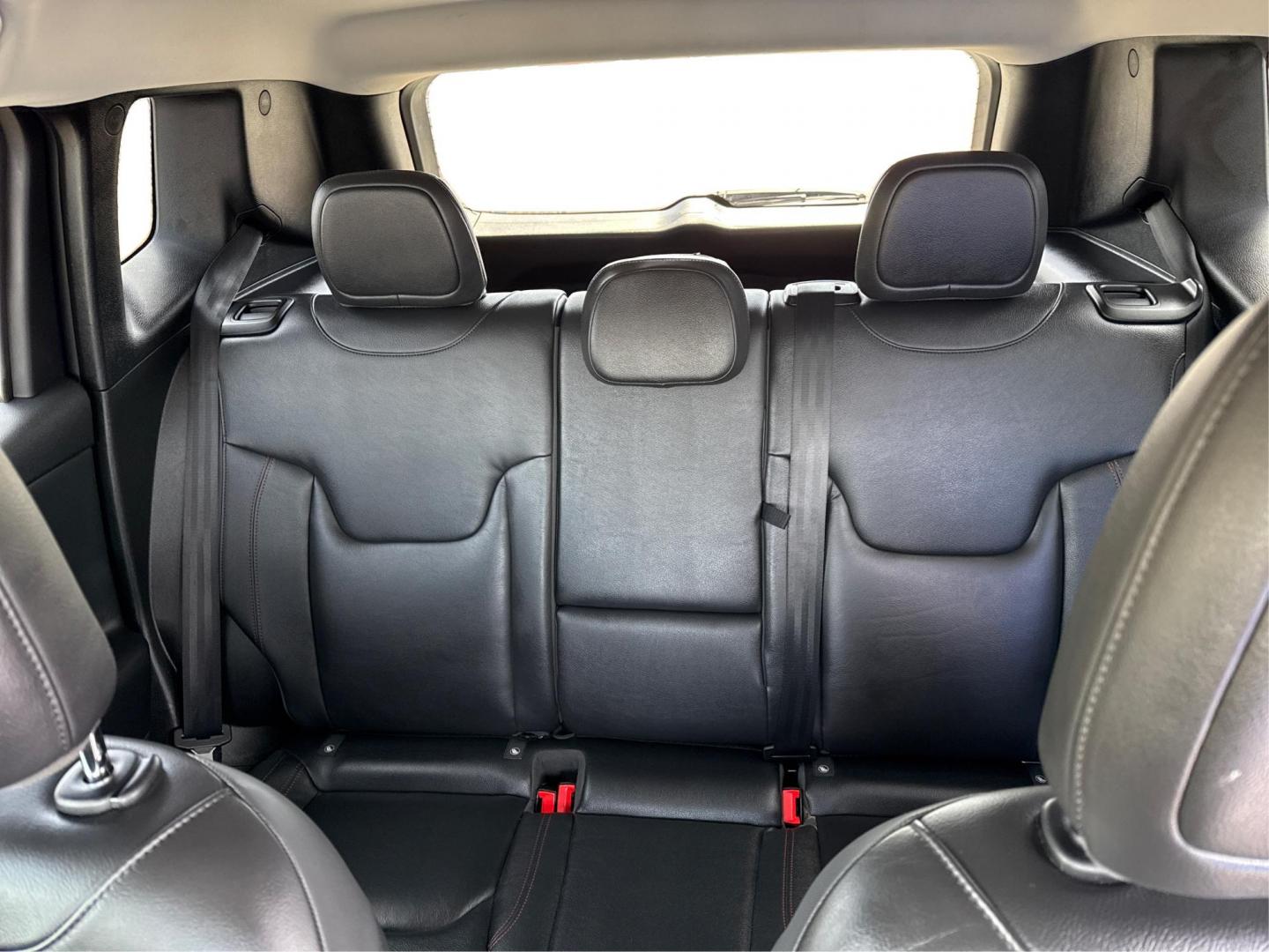 2020 PURPLE JEEP RENEGADE (ZACNJBC18LP) with an L4,1.3L(81 CID),SOHC engine, AUTOMATIC transmission, located at 14600 Frazho Road, Warren, MI, 48089, (586) 776-3400, 42.485996, -82.974220 - Photo#14