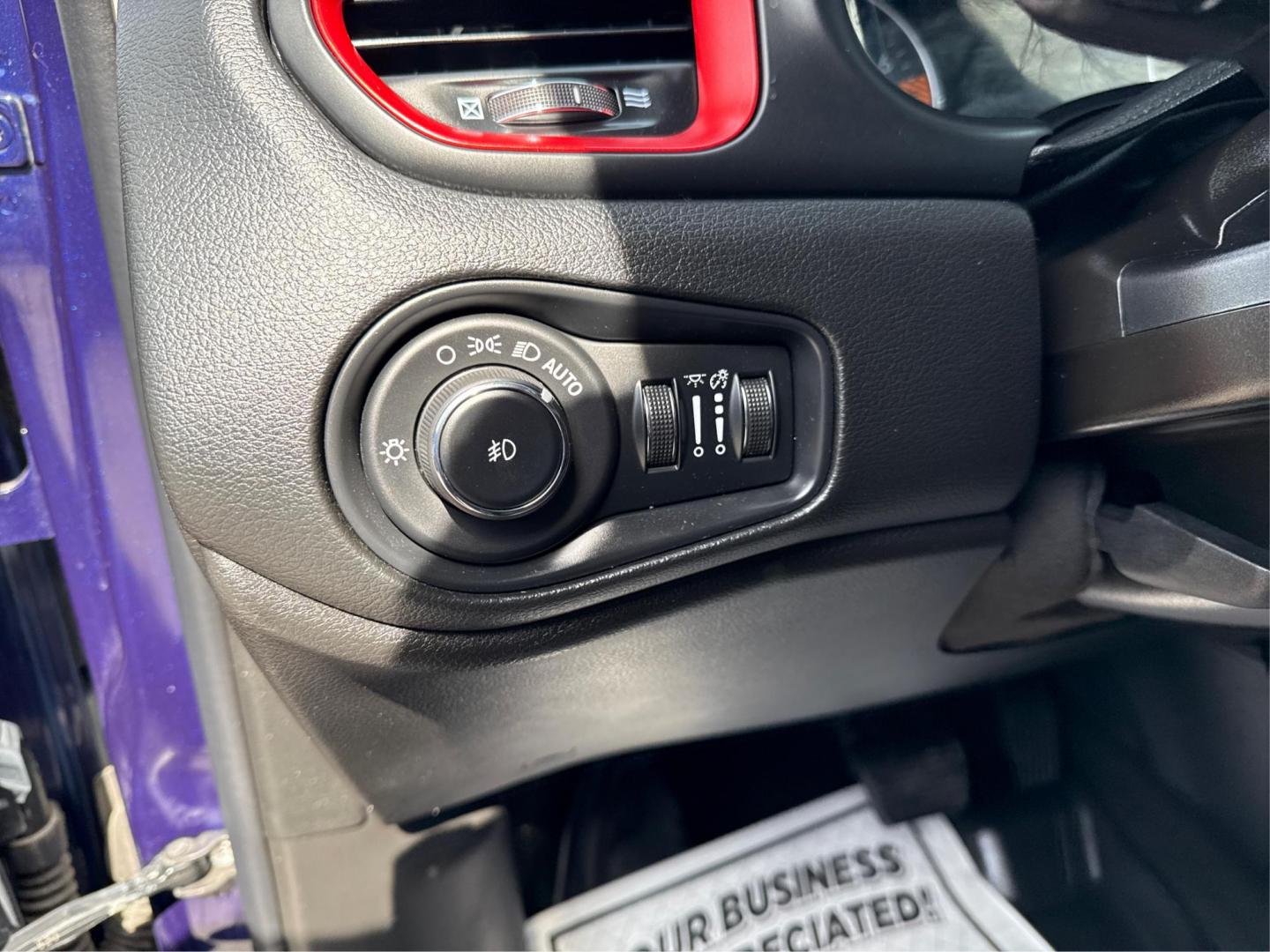 2020 PURPLE JEEP RENEGADE (ZACNJBC18LP) with an L4,1.3L(81 CID),SOHC engine, AUTOMATIC transmission, located at 14600 Frazho Road, Warren, MI, 48089, (586) 776-3400, 42.485996, -82.974220 - Photo#17