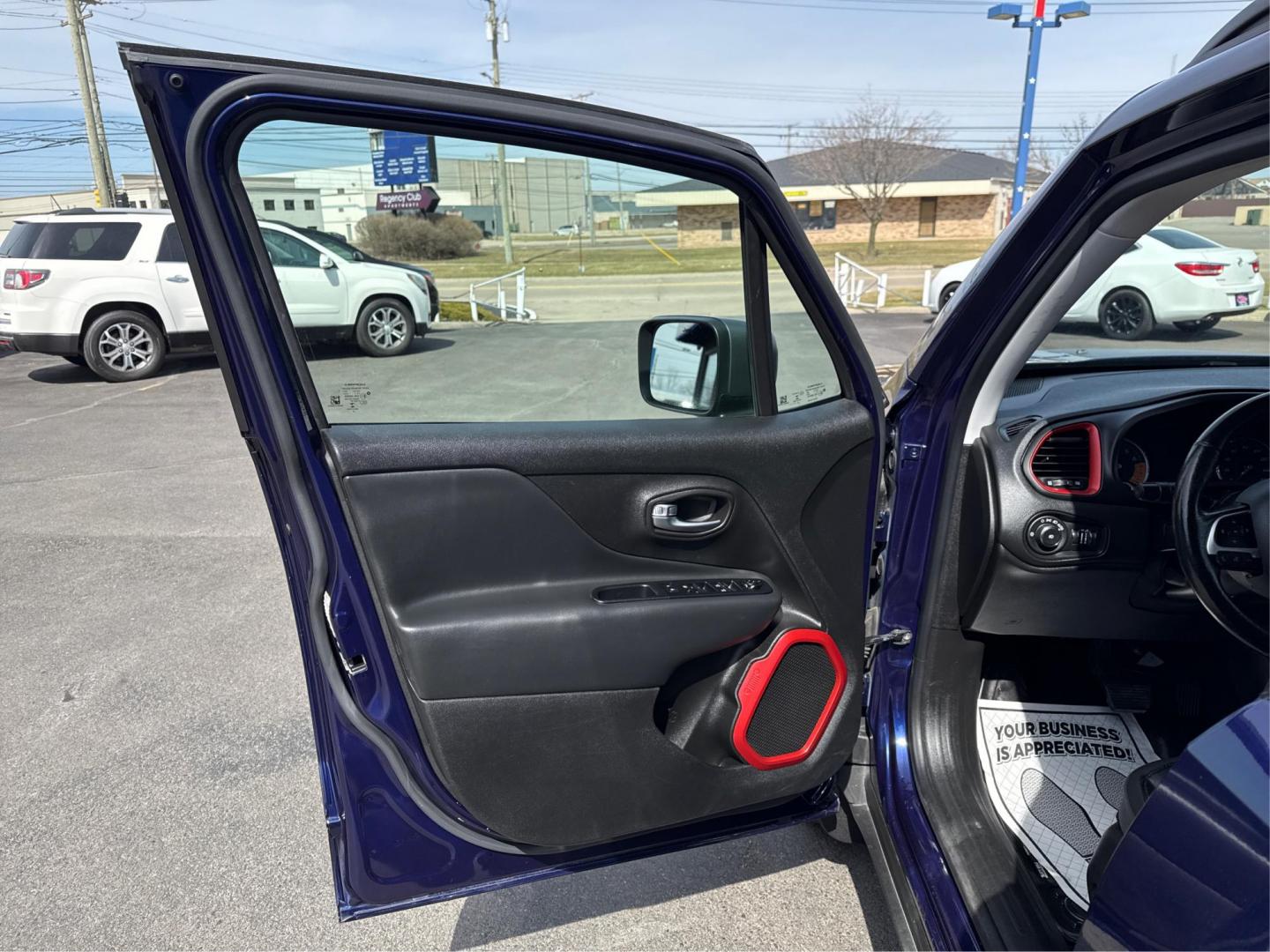 2020 PURPLE JEEP RENEGADE (ZACNJBC18LP) with an L4,1.3L(81 CID),SOHC engine, AUTOMATIC transmission, located at 14600 Frazho Road, Warren, MI, 48089, (586) 776-3400, 42.485996, -82.974220 - Photo#19