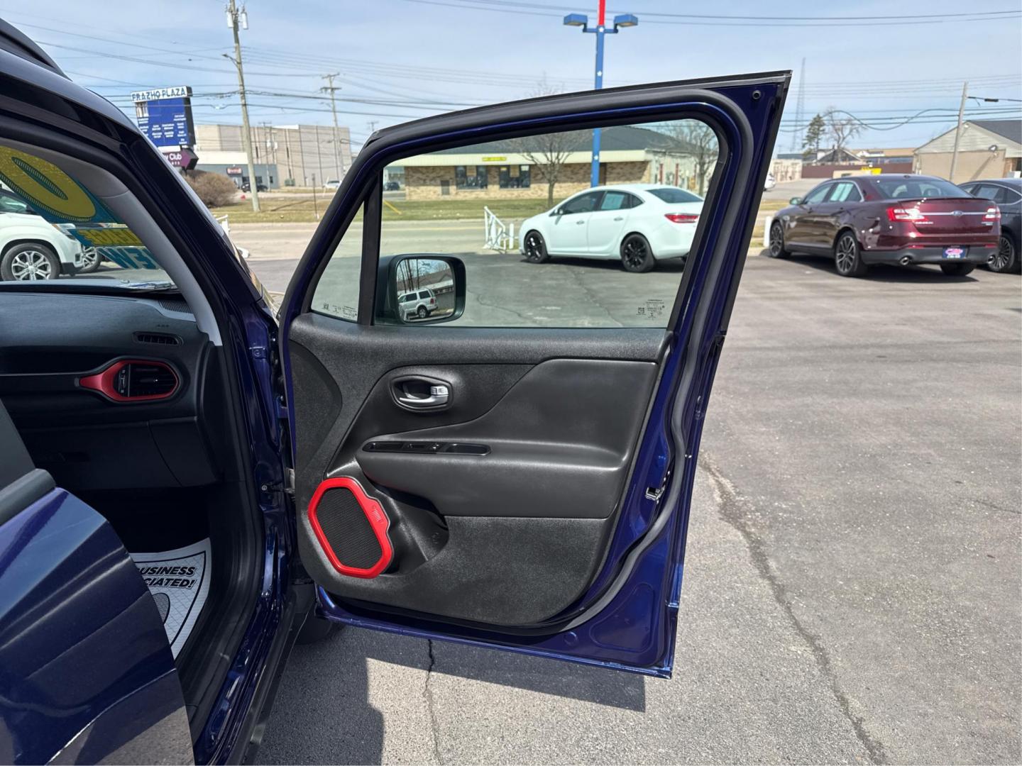 2020 PURPLE JEEP RENEGADE (ZACNJBC18LP) with an L4,1.3L(81 CID),SOHC engine, AUTOMATIC transmission, located at 14600 Frazho Road, Warren, MI, 48089, (586) 776-3400, 42.485996, -82.974220 - Photo#20