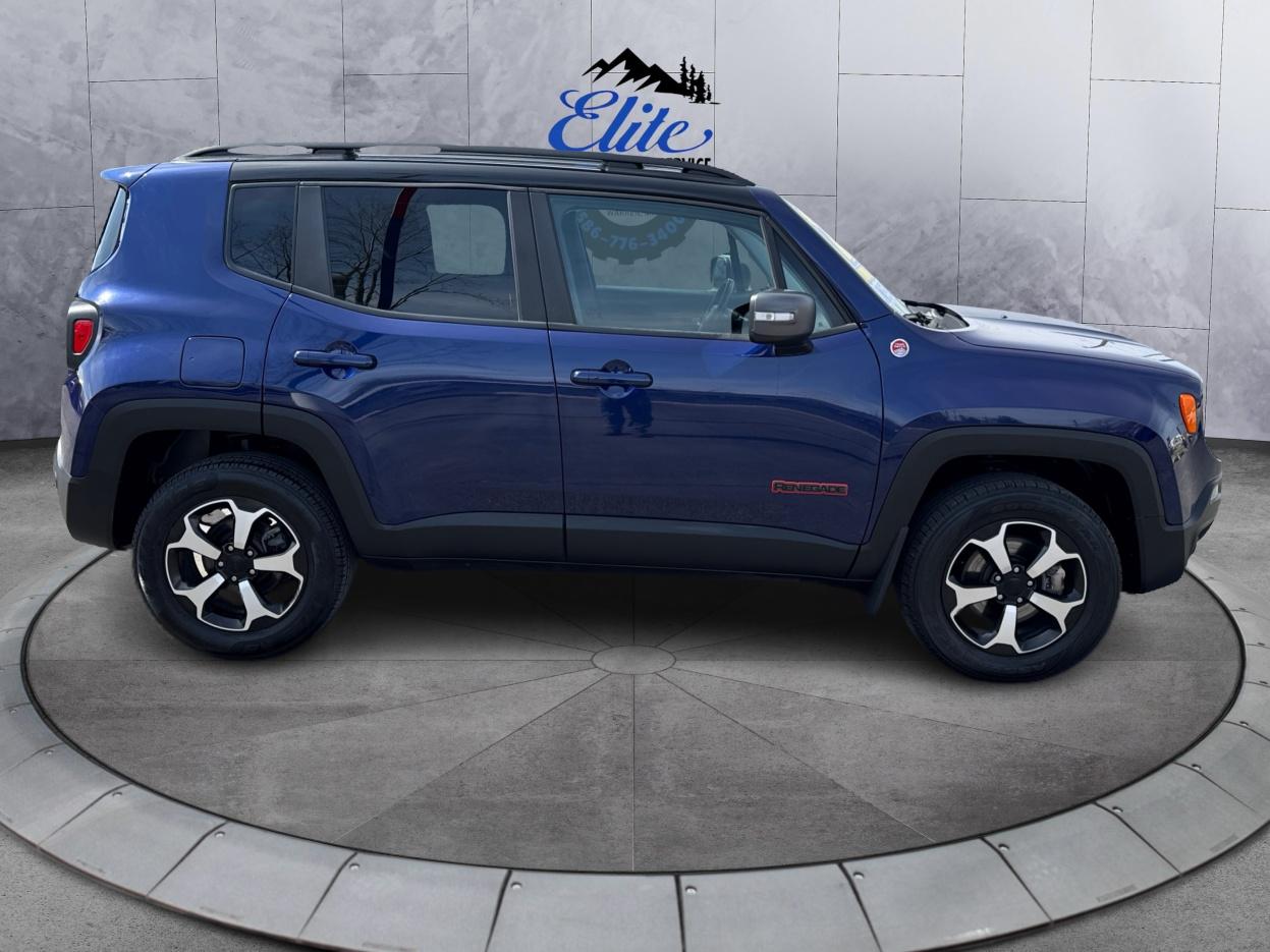 photo of 2020 JEEP RENEGADE 