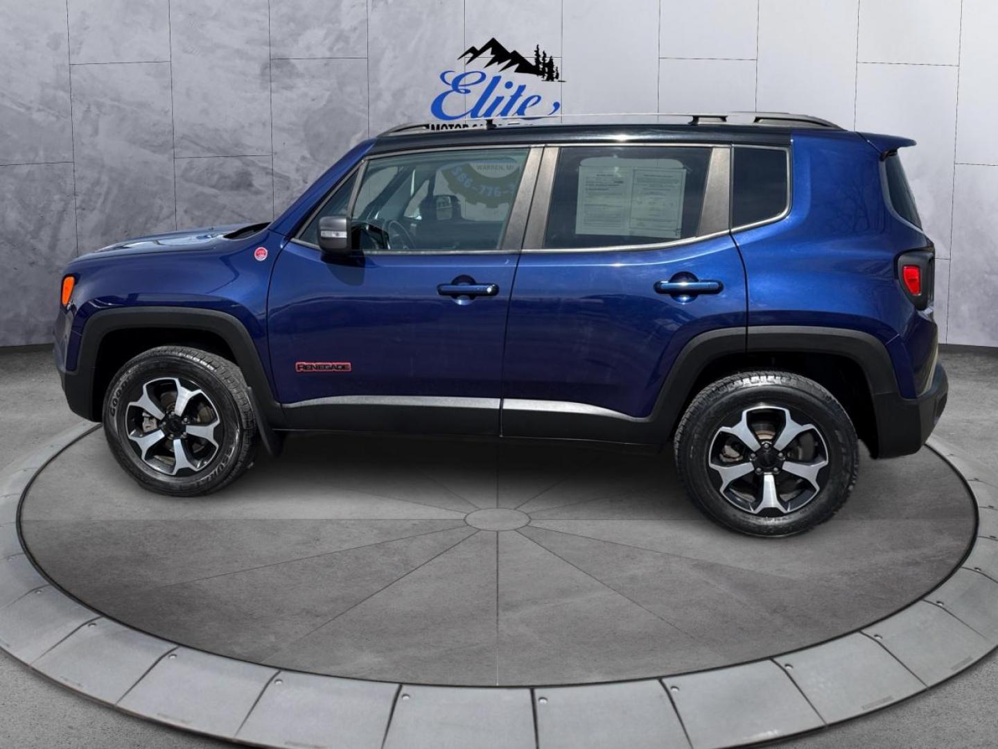 2020 PURPLE JEEP RENEGADE (ZACNJBC18LP) with an L4,1.3L(81 CID),SOHC engine, AUTOMATIC transmission, located at 14600 Frazho Road, Warren, MI, 48089, (586) 776-3400, 42.485996, -82.974220 - Photo#7