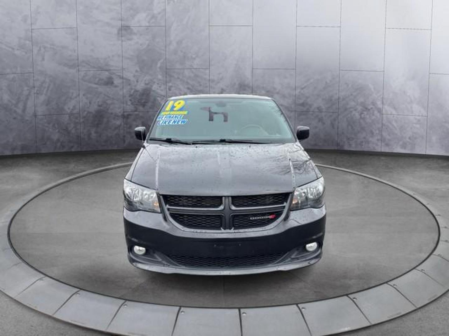 2019 BLACK DODGE GRAND CARAVAN (2C4RDGEG6KR) with an V6,3.6L(220 CID),DOHC engine, AUTOMATIC transmission, located at 14600 Frazho Road, Warren, MI, 48089, (586) 776-3400, 42.485996, -82.974220 - Photo#1