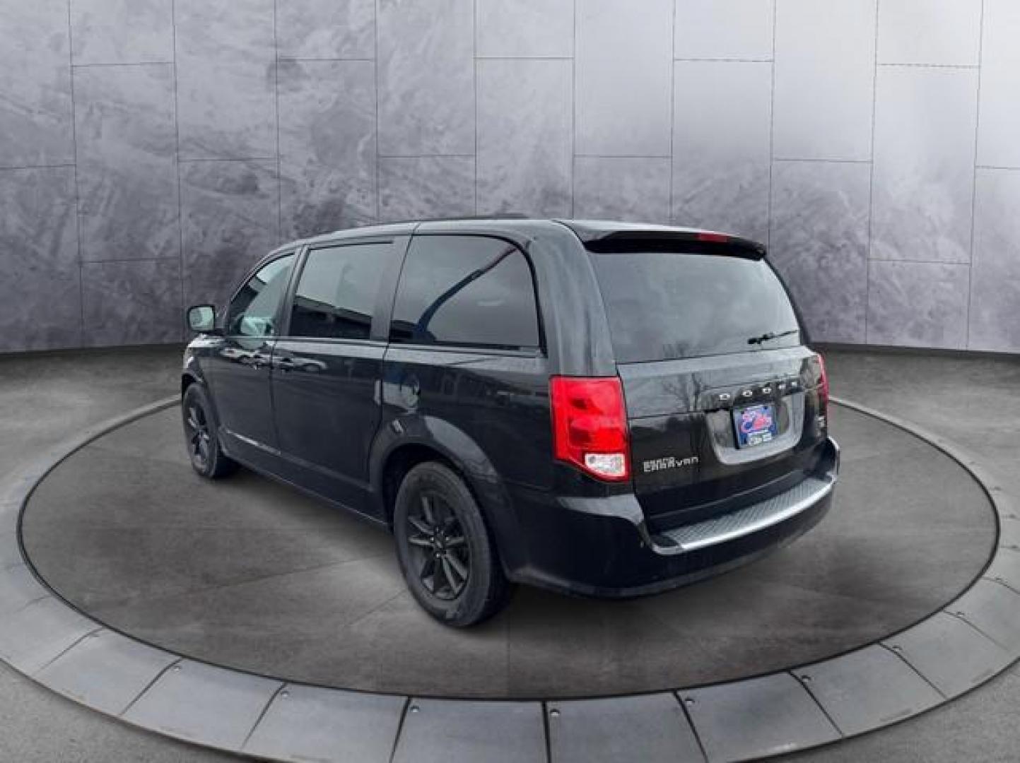 2019 BLACK DODGE GRAND CARAVAN (2C4RDGEG6KR) with an V6,3.6L(220 CID),DOHC engine, AUTOMATIC transmission, located at 14600 Frazho Road, Warren, MI, 48089, (586) 776-3400, 42.485996, -82.974220 - Photo#6