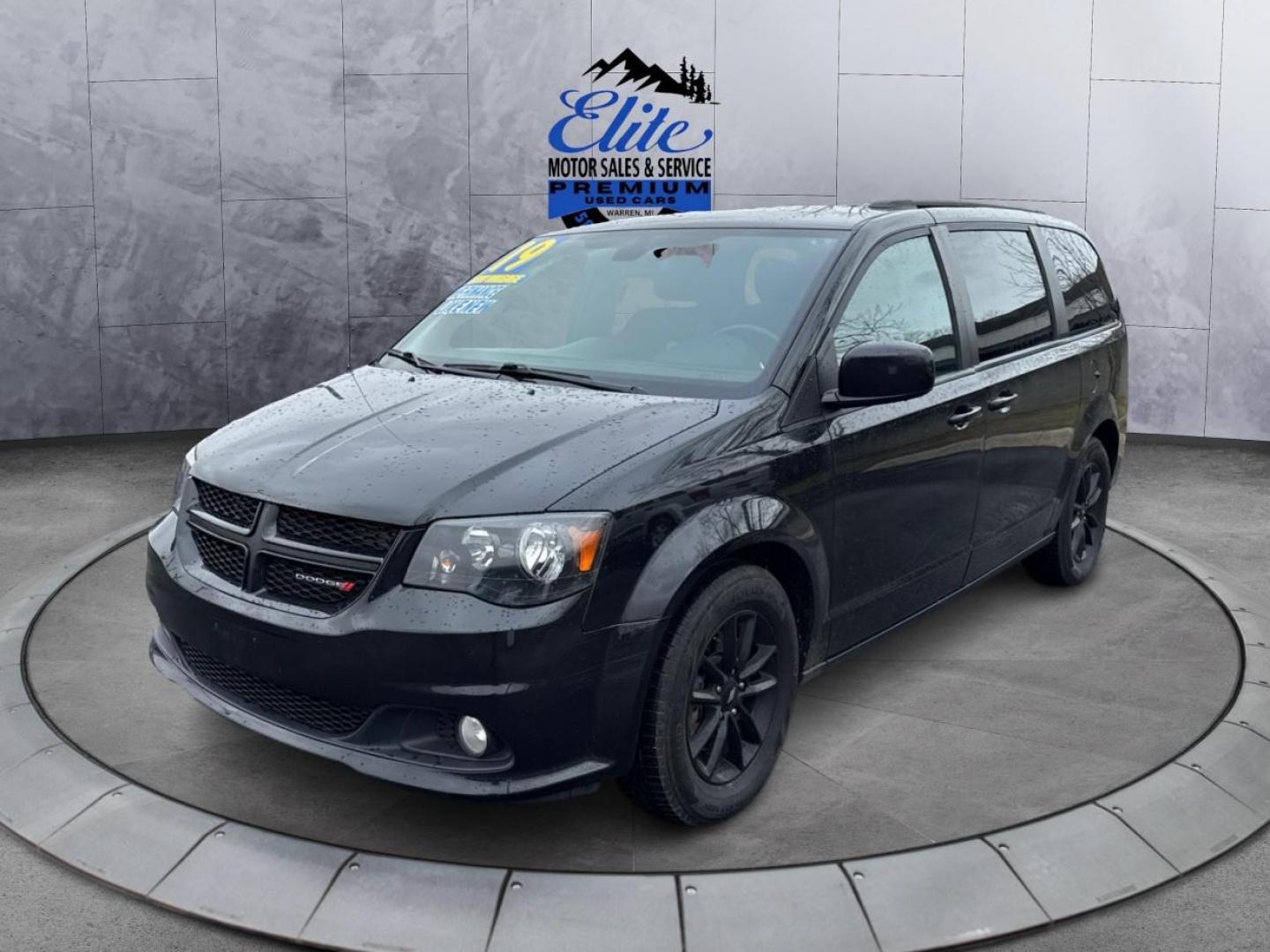 2019 BLACK DODGE GRAND CARAVAN (2C4RDGEG6KR) with an V6,3.6L(220 CID),DOHC engine, AUTOMATIC transmission, located at 14600 Frazho Road, Warren, MI, 48089, (586) 776-3400, 42.485996, -82.974220 - Photo#0