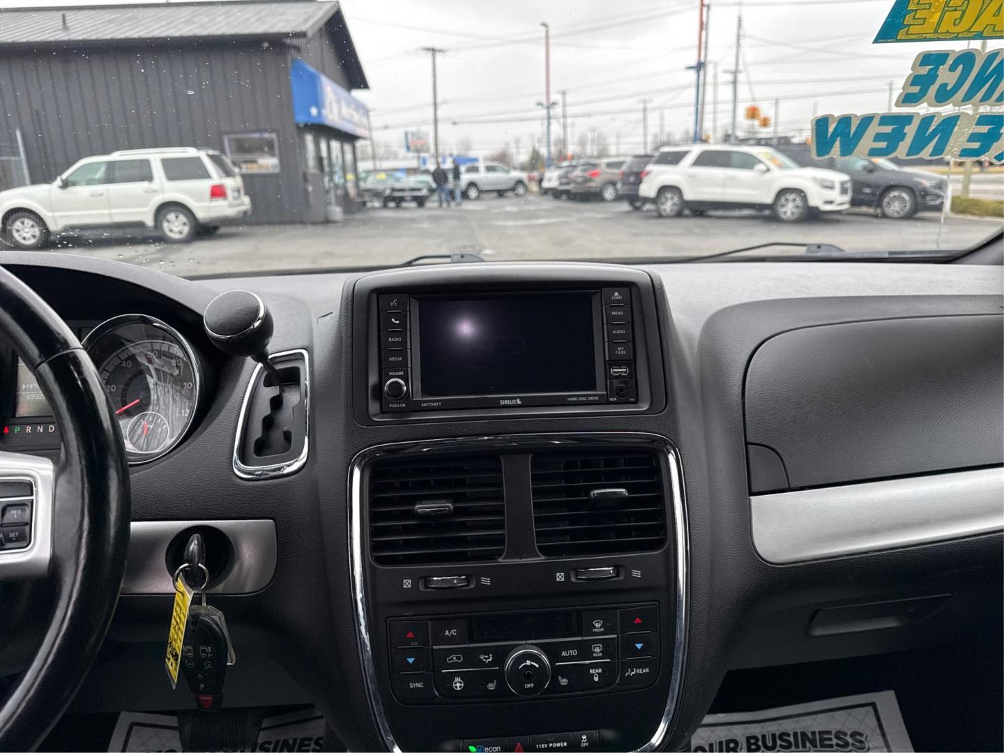 2019 BLACK DODGE GRAND CARAVAN (2C4RDGEG6KR) with an V6,3.6L(220 CID),DOHC engine, AUTOMATIC transmission, located at 14600 Frazho Road, Warren, MI, 48089, (586) 776-3400, 42.485996, -82.974220 - Photo#13