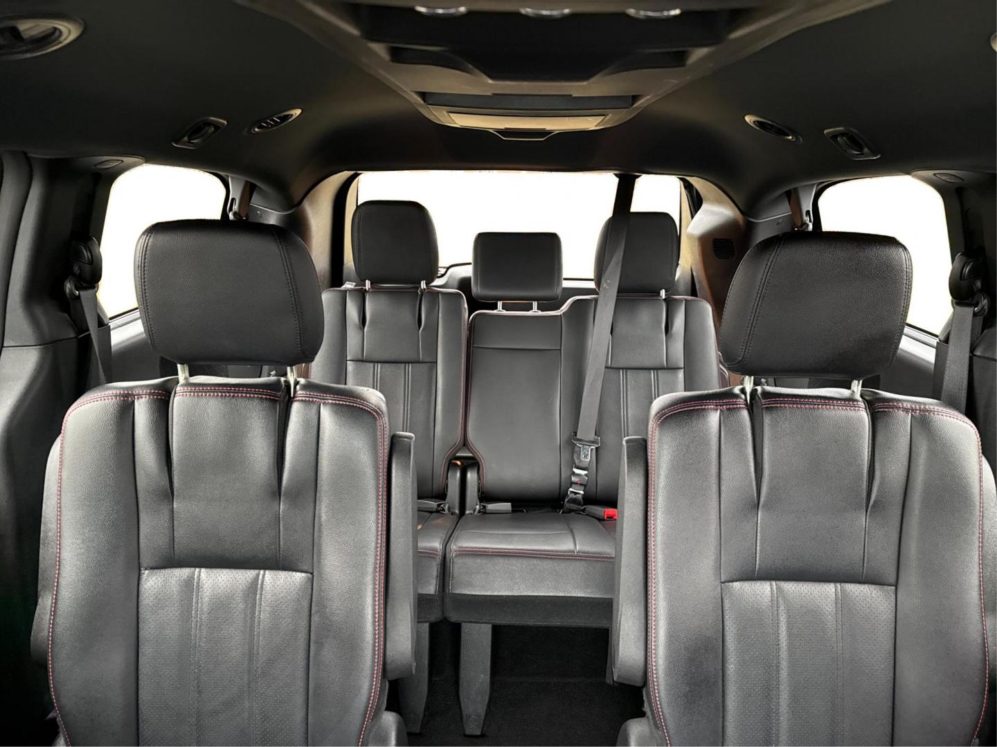 2019 BLACK DODGE GRAND CARAVAN (2C4RDGEG6KR) with an V6,3.6L(220 CID),DOHC engine, AUTOMATIC transmission, located at 14600 Frazho Road, Warren, MI, 48089, (586) 776-3400, 42.485996, -82.974220 - Photo#14