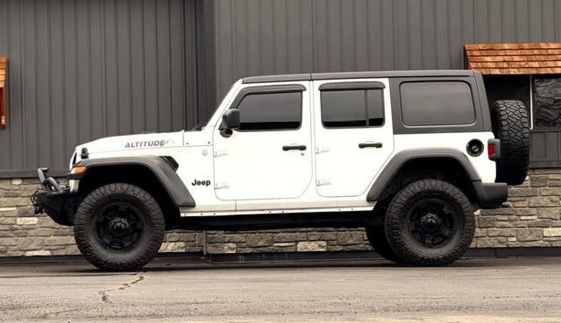 2020 WHITE JEEP WRANGLER (1C4HJXDGXLW) with an V6,3.6L(220 CID),DOHC engine, AUTOMATIC transmission, located at 14600 Frazho Road, Warren, MI, 48089, (586) 776-3400, 42.485996, -82.974220 - Photo#0