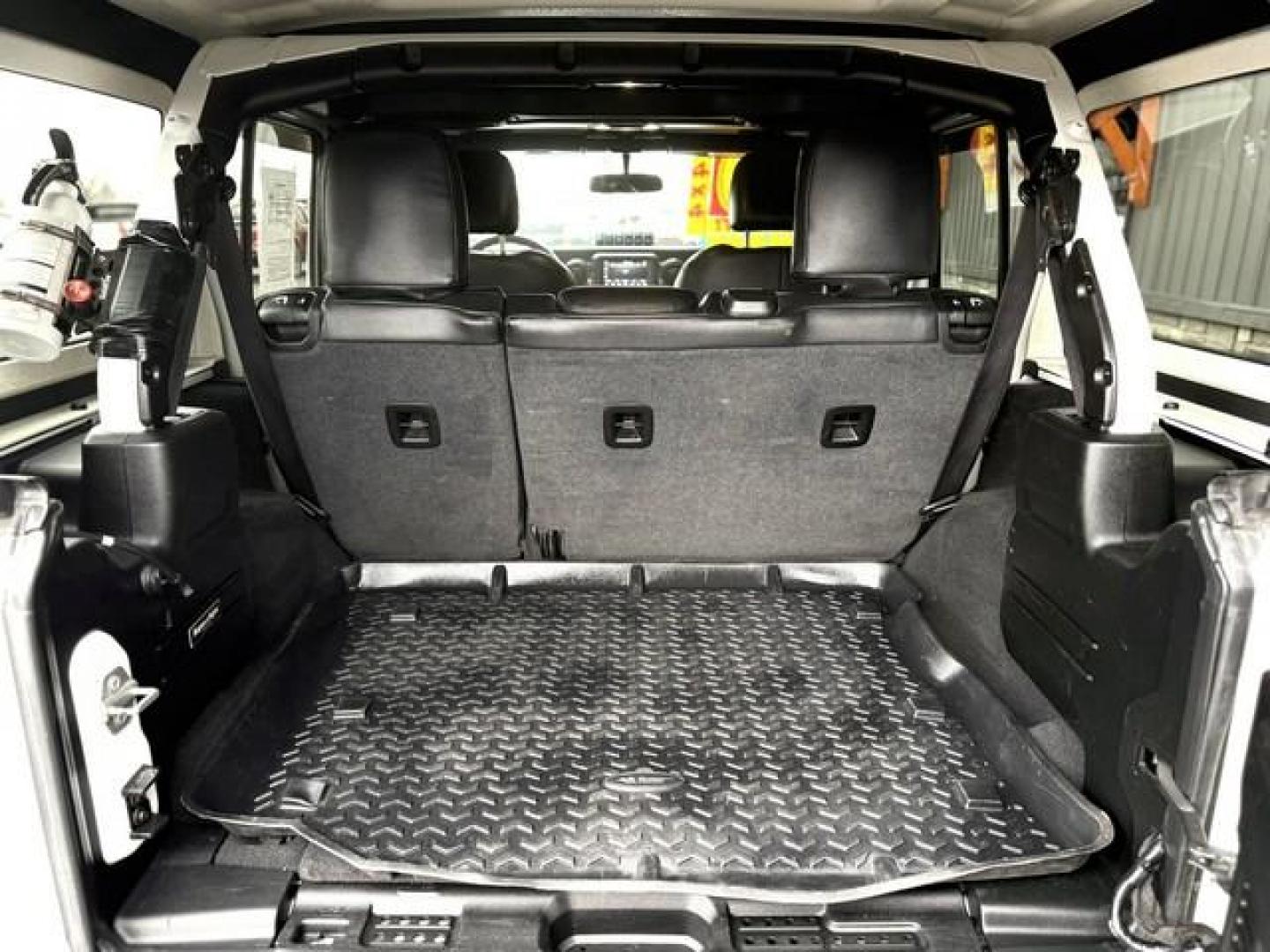2020 WHITE JEEP WRANGLER (1C4HJXDGXLW) with an V6,3.6L(220 CID),DOHC engine, AUTOMATIC transmission, located at 14600 Frazho Road, Warren, MI, 48089, (586) 776-3400, 42.485996, -82.974220 - Photo#12