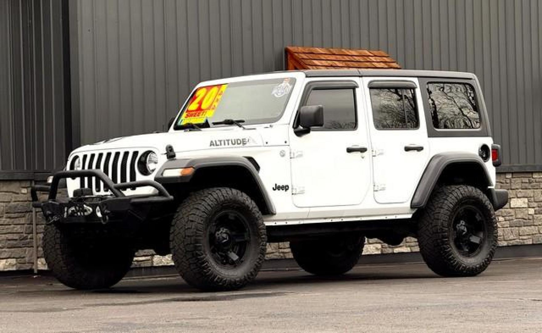2020 WHITE JEEP WRANGLER (1C4HJXDGXLW) with an V6,3.6L(220 CID),DOHC engine, AUTOMATIC transmission, located at 14600 Frazho Road, Warren, MI, 48089, (586) 776-3400, 42.485996, -82.974220 - Photo#3