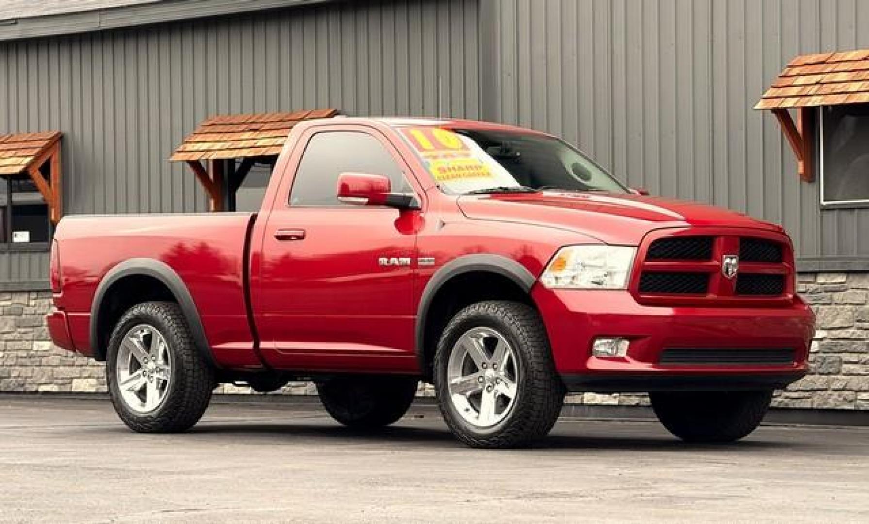 2010 RED DODGE RAM 1500 (3D7JV1ETXAG) with an V8,5.7L(345 CID),OHV engine, AUTOMATIC transmission, located at 14600 Frazho Road, Warren, MI, 48089, (586) 776-3400, 42.485996, -82.974220 - Photo#3