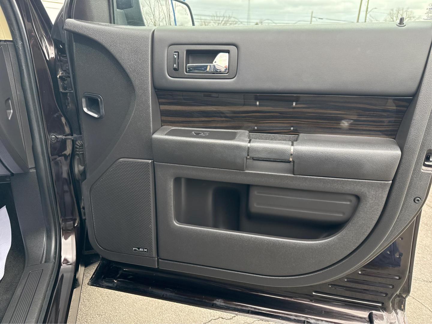 2013 BLACK FORD FLEX (2FMGK5C80DB) with an V6,3.5L(213 CID),DOHC engine, AUTOMATIC transmission, located at 14600 Frazho Road, Warren, MI, 48089, (586) 776-3400, 42.485996, -82.974220 - Photo#20