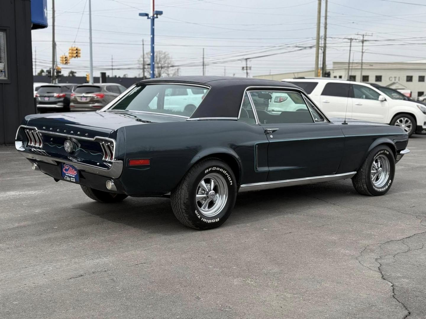 1968 GREEN /GREEN FORD MUSTANG DELUXE (8F01C134514) with an 289 CI V-8 engine, AUTOMATIC transmission, located at 14600 Frazho Road, Warren, MI, 48089, (586) 776-3400, 42.485996, -82.974220 - Photo#3