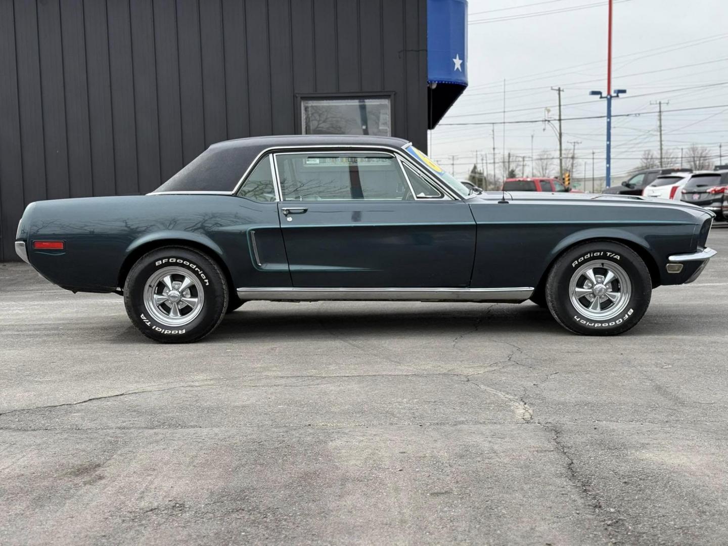 1968 GREEN /GREEN FORD MUSTANG DELUXE (8F01C134514) with an 289 CI V-8 engine, AUTOMATIC transmission, located at 14600 Frazho Road, Warren, MI, 48089, (586) 776-3400, 42.485996, -82.974220 - Photo#4
