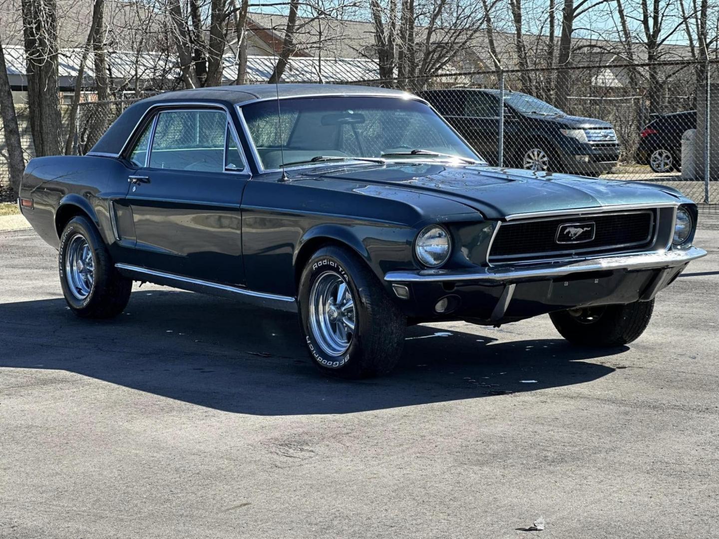 1968 GREEN /GREEN FORD MUSTANG DELUXE (8F01C134514) with an 289 CI V-8 engine, AUTOMATIC transmission, located at 14600 Frazho Road, Warren, MI, 48089, (586) 776-3400, 42.485996, -82.974220 - Photo#2