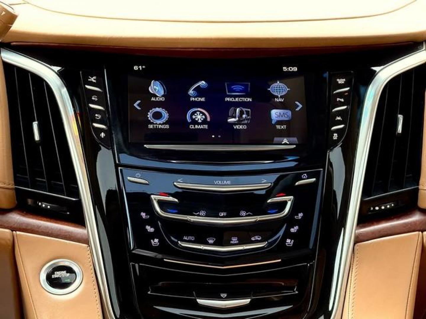2016 WHITE CADILLAC ESCALADE (1GYS4DKJ6GR) with an V8,6.2L(376 CID),OHV engine, AUTOMATIC transmission, located at 14600 Frazho Road, Warren, MI, 48089, (586) 776-3400, 42.485996, -82.974220 - Photo#14