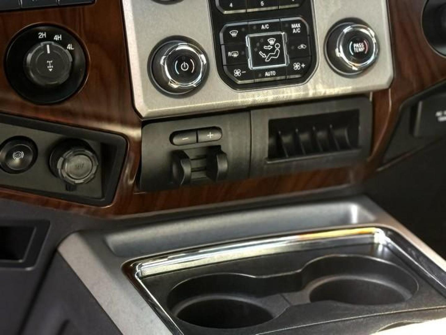 2016 BROWN FORD F-250 SUPER DUTY (1FT7W2BTXGE) with an V8,6.7L(406 CID),OHV engine, AUTOMATIC transmission, located at 14600 Frazho Road, Warren, MI, 48089, (586) 776-3400, 42.485996, -82.974220 - Photo#13