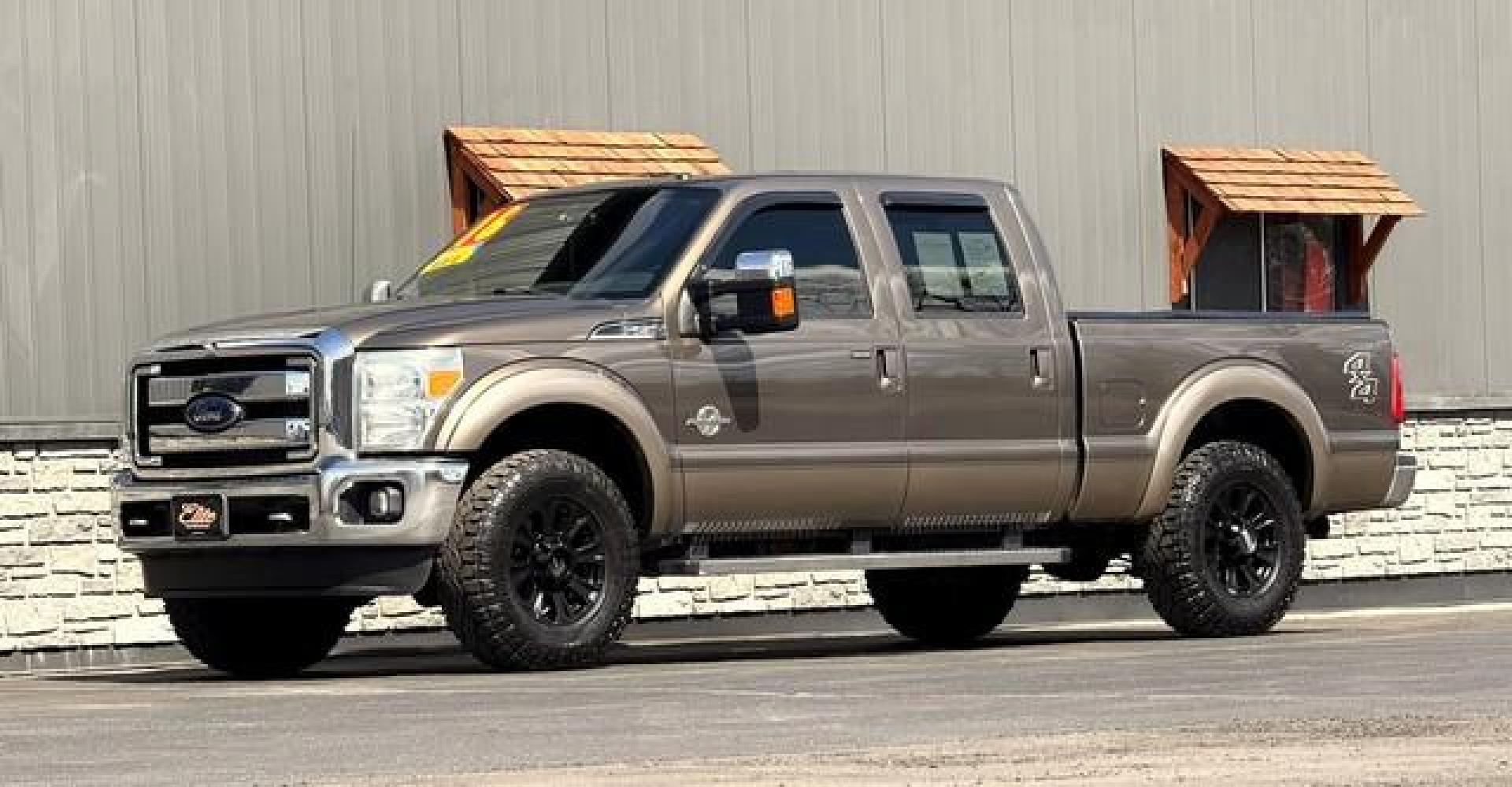 2016 BROWN FORD F-250 SUPER DUTY (1FT7W2BTXGE) with an V8,6.7L(406 CID),OHV engine, AUTOMATIC transmission, located at 14600 Frazho Road, Warren, MI, 48089, (586) 776-3400, 42.485996, -82.974220 - Photo#3