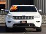 2017 WHITE JEEP GRAND CHEROKEE (1C4RJFCG3HC) with an V6,3.6L(220 CID),DOHC engine, AUTOMATIC transmission, located at 14600 Frazho Road, Warren, MI, 48089, (586) 776-3400, 42.485996, -82.974220 - Photo#3