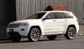 2017 WHITE JEEP GRAND CHEROKEE (1C4RJFCG3HC) with an V6,3.6L(220 CID),DOHC engine, AUTOMATIC transmission, located at 14600 Frazho Road, Warren, MI, 48089, (586) 776-3400, 42.485996, -82.974220 - Photo#4