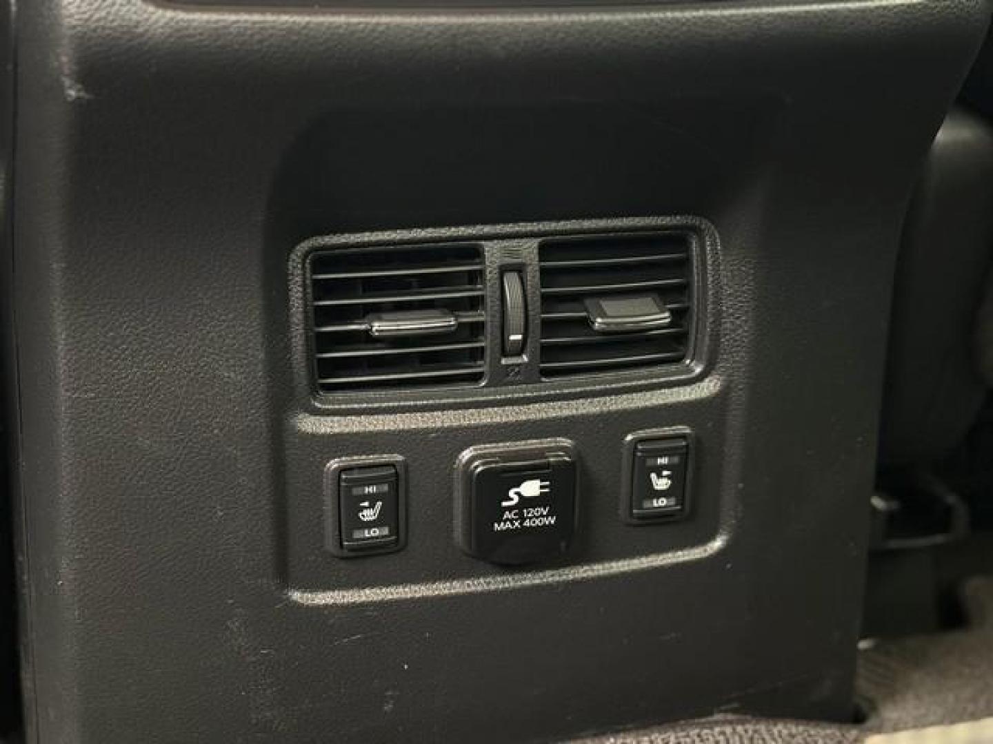 2018 WHITE NISSAN TITAN (1N6AA1E5XJN) with an V8,5.6L( CID),DOHC engine, AUTOMATIC transmission, located at 14600 Frazho Road, Warren, MI, 48089, (586) 776-3400, 42.485996, -82.974220 - Photo#11
