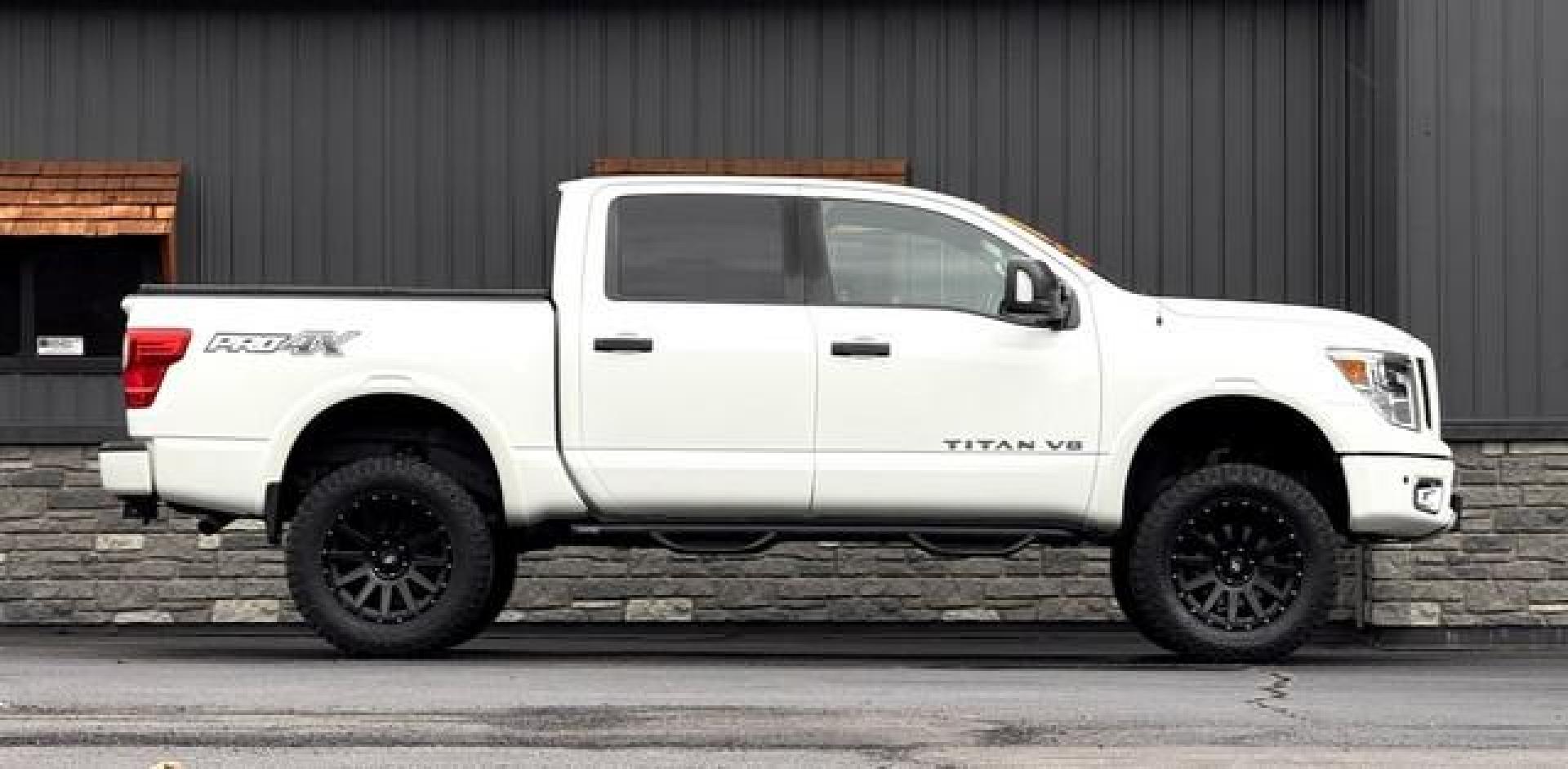 2018 WHITE NISSAN TITAN (1N6AA1E5XJN) with an V8,5.6L( CID),DOHC engine, AUTOMATIC transmission, located at 14600 Frazho Road, Warren, MI, 48089, (586) 776-3400, 42.485996, -82.974220 - Photo#3