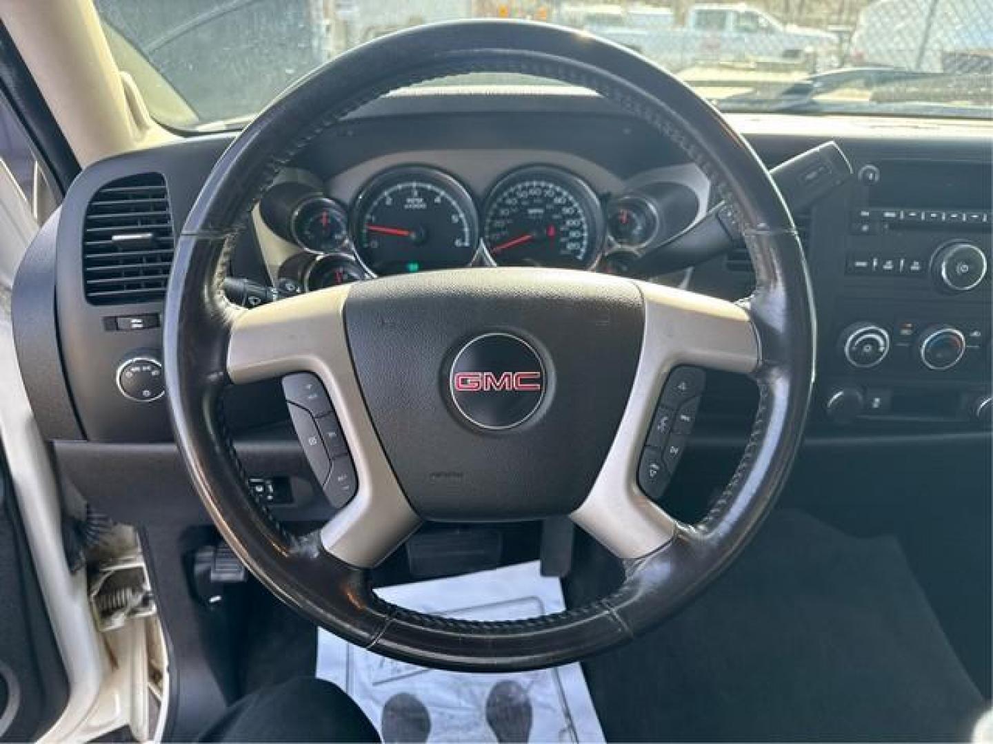 2013 PEARL WHITE GMC SIERRA 1500 (3GTP2VE76DG) with an V8,5.3L(325 CID),OHV engine, AUTOMATIC transmission, located at 14600 Frazho Road, Warren, MI, 48089, (586) 776-3400, 42.485996, -82.974220 - Photo#16