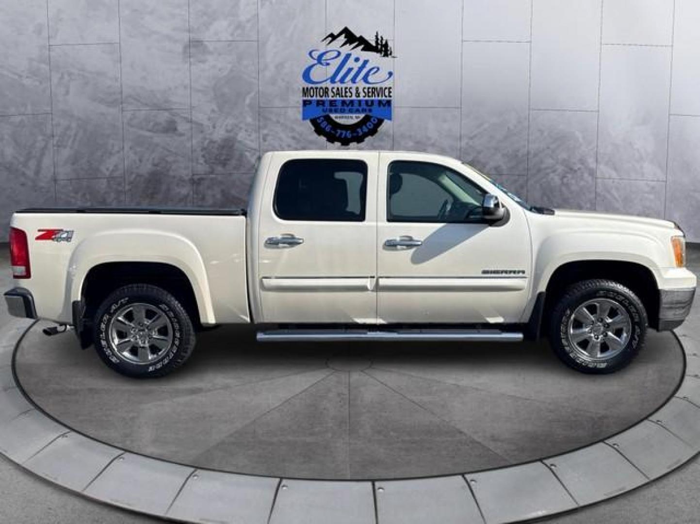 2013 PEARL WHITE GMC SIERRA 1500 (3GTP2VE76DG) with an V8,5.3L(325 CID),OHV engine, AUTOMATIC transmission, located at 14600 Frazho Road, Warren, MI, 48089, (586) 776-3400, 42.485996, -82.974220 - Photo#3