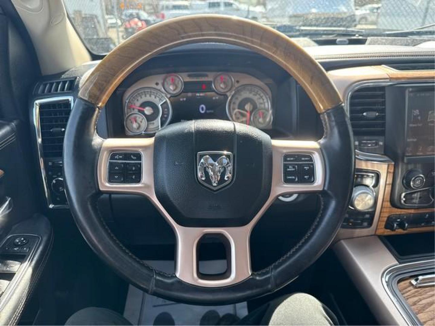 2016 WHITE RAM 1500 LONGHORN/LIMITED (1C6RR7PT5GS) with an V8,5.7L(345 CID),OHV engine, AUTOMATIC transmission, located at 14600 Frazho Road, Warren, MI, 48089, (586) 776-3400, 42.485996, -82.974220 - Photo#16