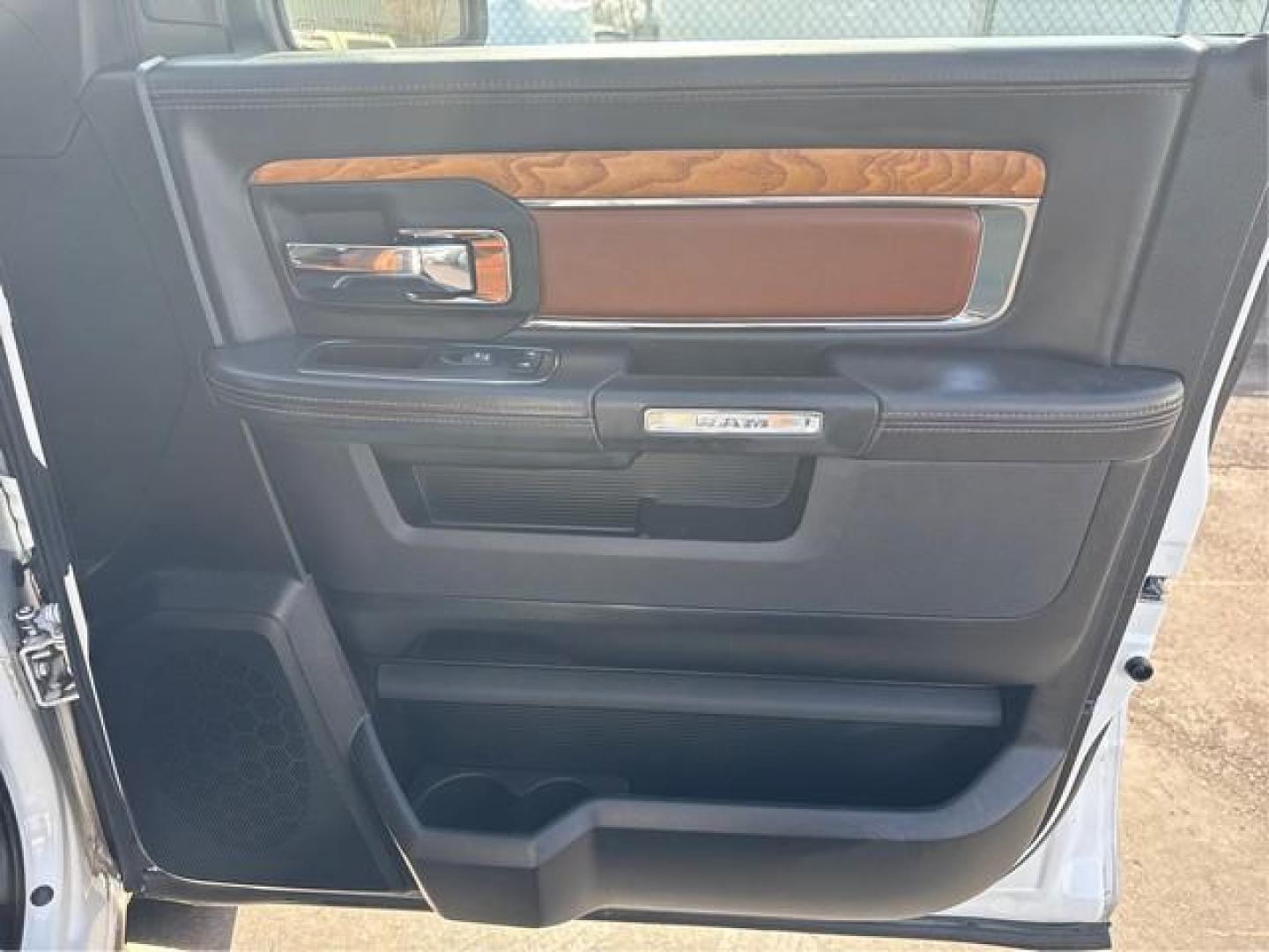 2016 WHITE RAM 1500 LONGHORN/LIMITED (1C6RR7PT5GS) with an V8,5.7L(345 CID),OHV engine, AUTOMATIC transmission, located at 14600 Frazho Road, Warren, MI, 48089, (586) 776-3400, 42.485996, -82.974220 - Photo#20