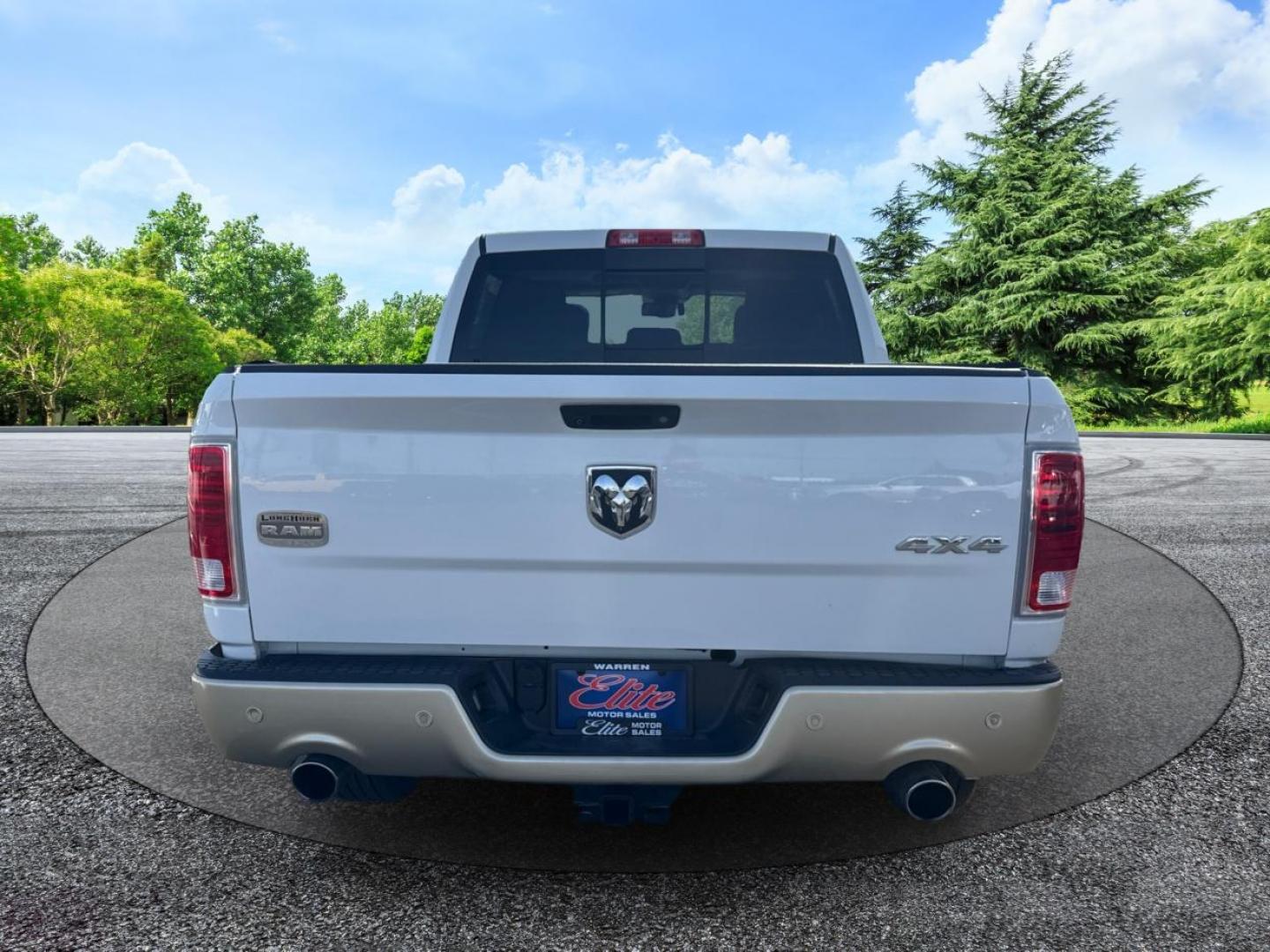 2016 WHITE RAM 1500 LONGHORN/LIMITED (1C6RR7PT5GS) with an V8,5.7L(345 CID),OHV engine, AUTOMATIC transmission, located at 14600 Frazho Road, Warren, MI, 48089, (586) 776-3400, 42.485996, -82.974220 - Photo#5