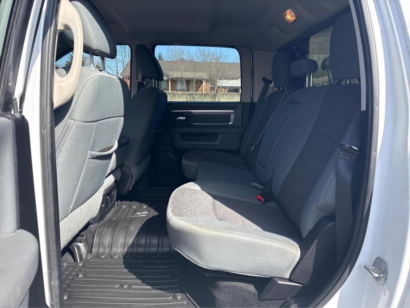2016 WHITE RAM 1500 (1C6RR7LT2GS) with an V8,5.7L(345 CID),OHV engine, AUTOMATIC transmission, located at 14600 Frazho Road, Warren, MI, 48089, (586) 776-3400, 42.485996, -82.974220 - Photo#9