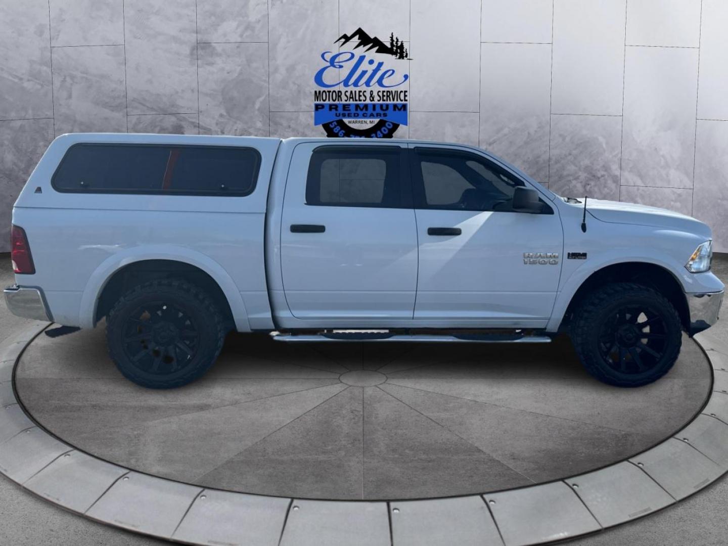 2016 WHITE RAM 1500 (1C6RR7LT2GS) with an V8,5.7L(345 CID),OHV engine, AUTOMATIC transmission, located at 14600 Frazho Road, Warren, MI, 48089, (586) 776-3400, 42.485996, -82.974220 - Photo#3