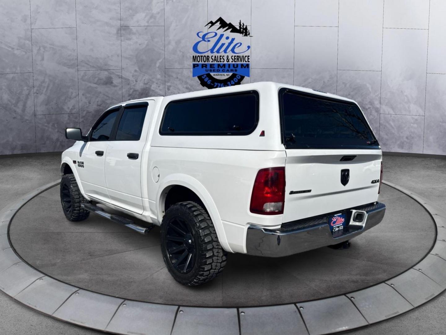 2016 WHITE RAM 1500 (1C6RR7LT2GS) with an V8,5.7L(345 CID),OHV engine, AUTOMATIC transmission, located at 14600 Frazho Road, Warren, MI, 48089, (586) 776-3400, 42.485996, -82.974220 - Photo#6