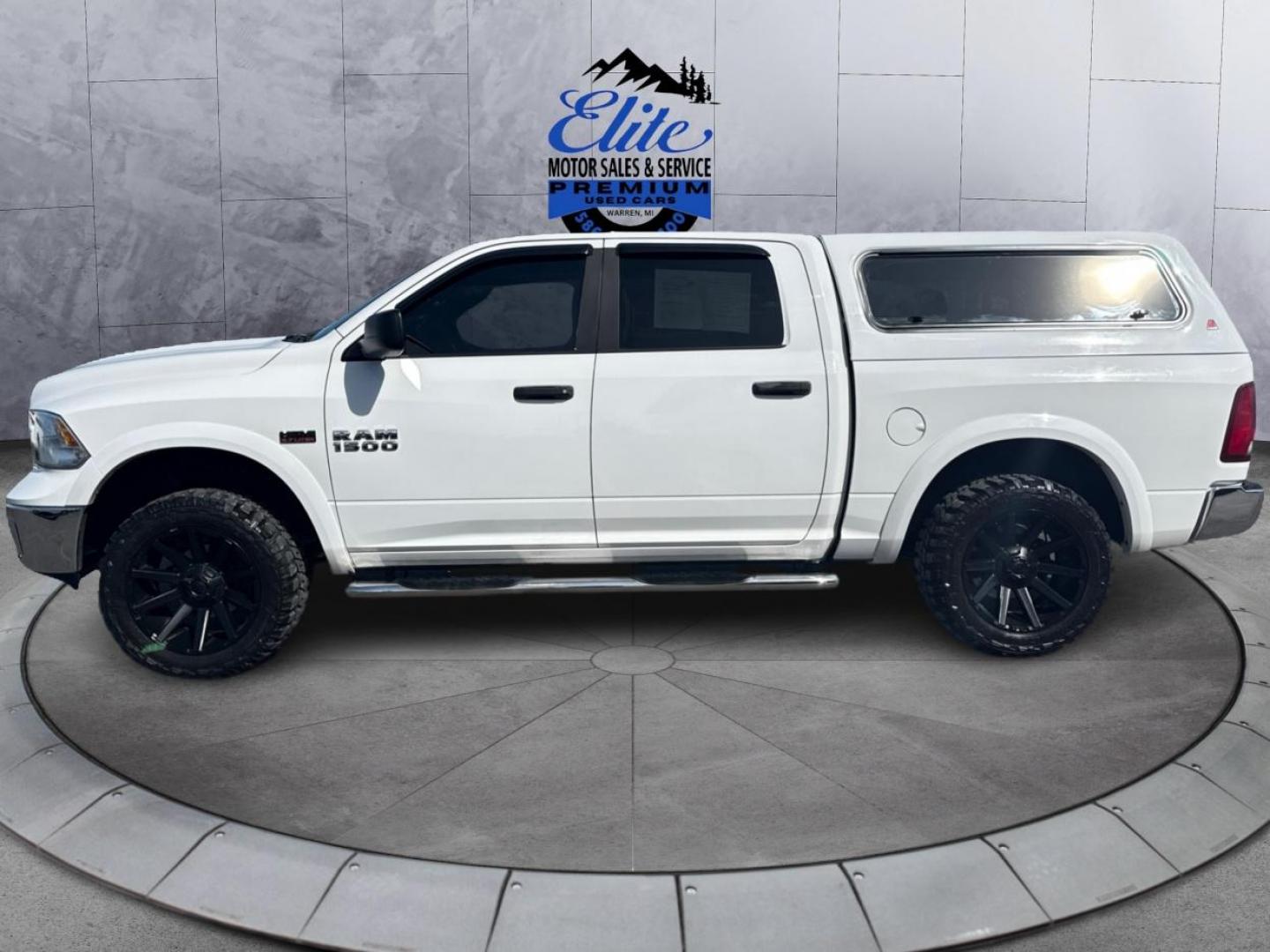2016 WHITE RAM 1500 (1C6RR7LT2GS) with an V8,5.7L(345 CID),OHV engine, AUTOMATIC transmission, located at 14600 Frazho Road, Warren, MI, 48089, (586) 776-3400, 42.485996, -82.974220 - Photo#7