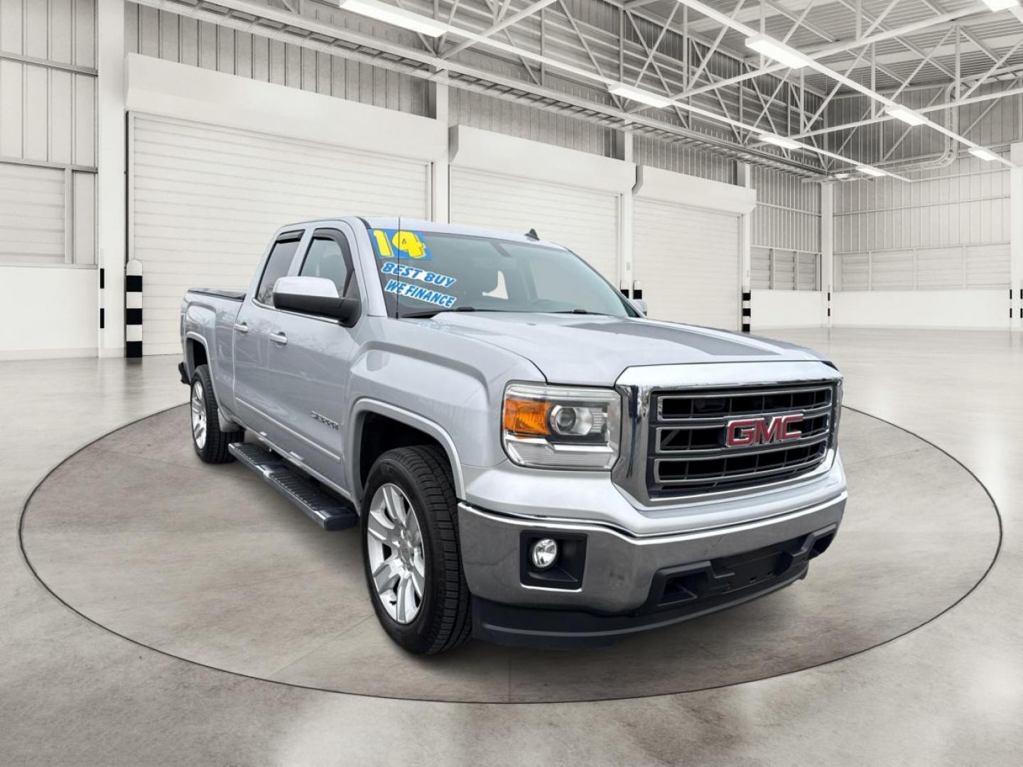 2014 SILVER GMC SIERRA 1500 (1GTR1UEC9EZ) with an V8,5.3L(325 CID),OHV engine, AUTOMATIC transmission, located at 14600 Frazho Road, Warren, MI, 48089, (586) 776-3400, 42.485996, -82.974220 - Photo#2
