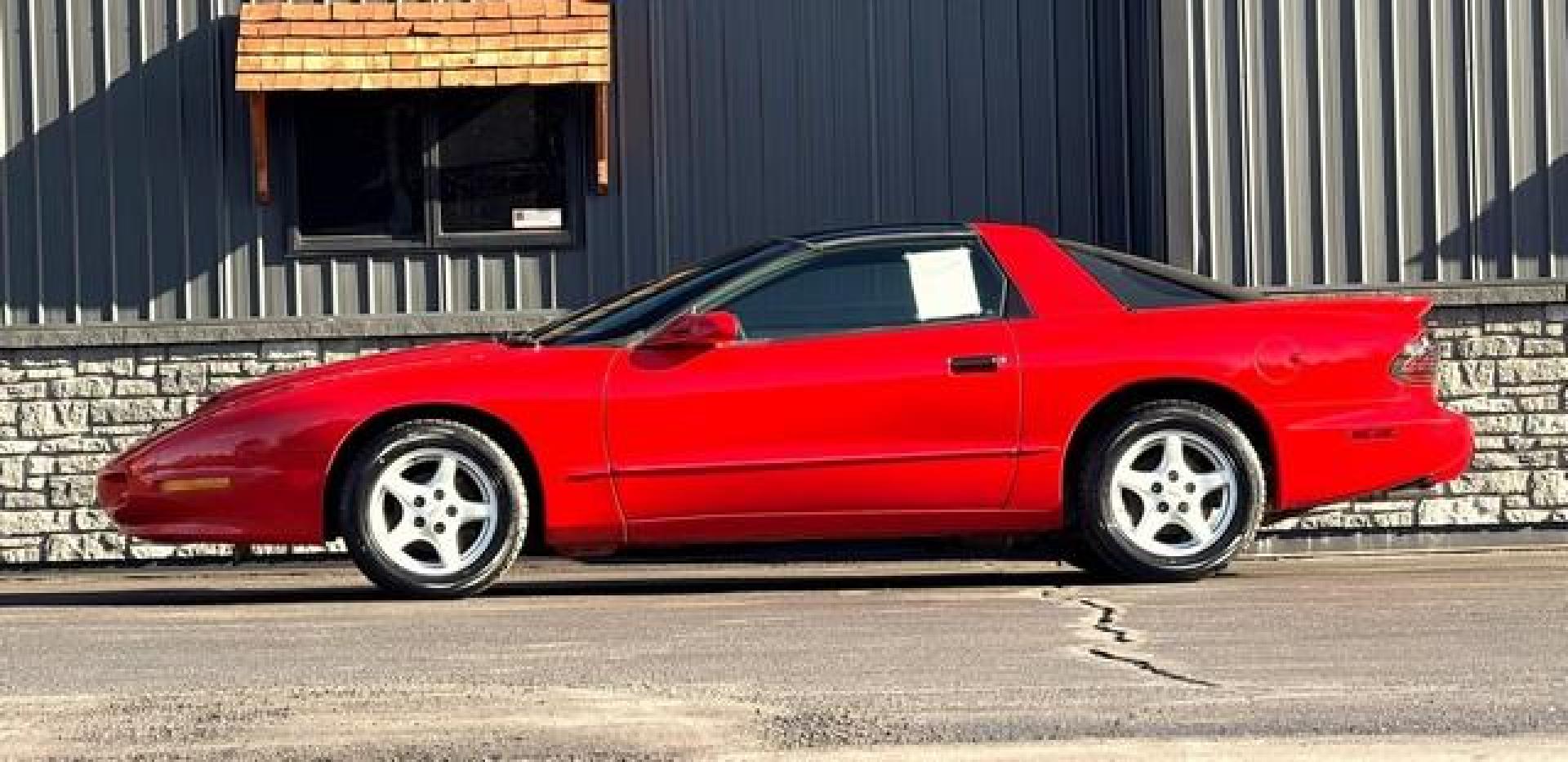 1995 RED PONTIAC FIREBIRD (2G2FV22P5S2) with an V8,5.7L(350 CID),OHV engine, MANUAL transmission, located at 14600 Frazho Road, Warren, MI, 48089, (586) 776-3400, 42.485996, -82.974220 - Photo#0